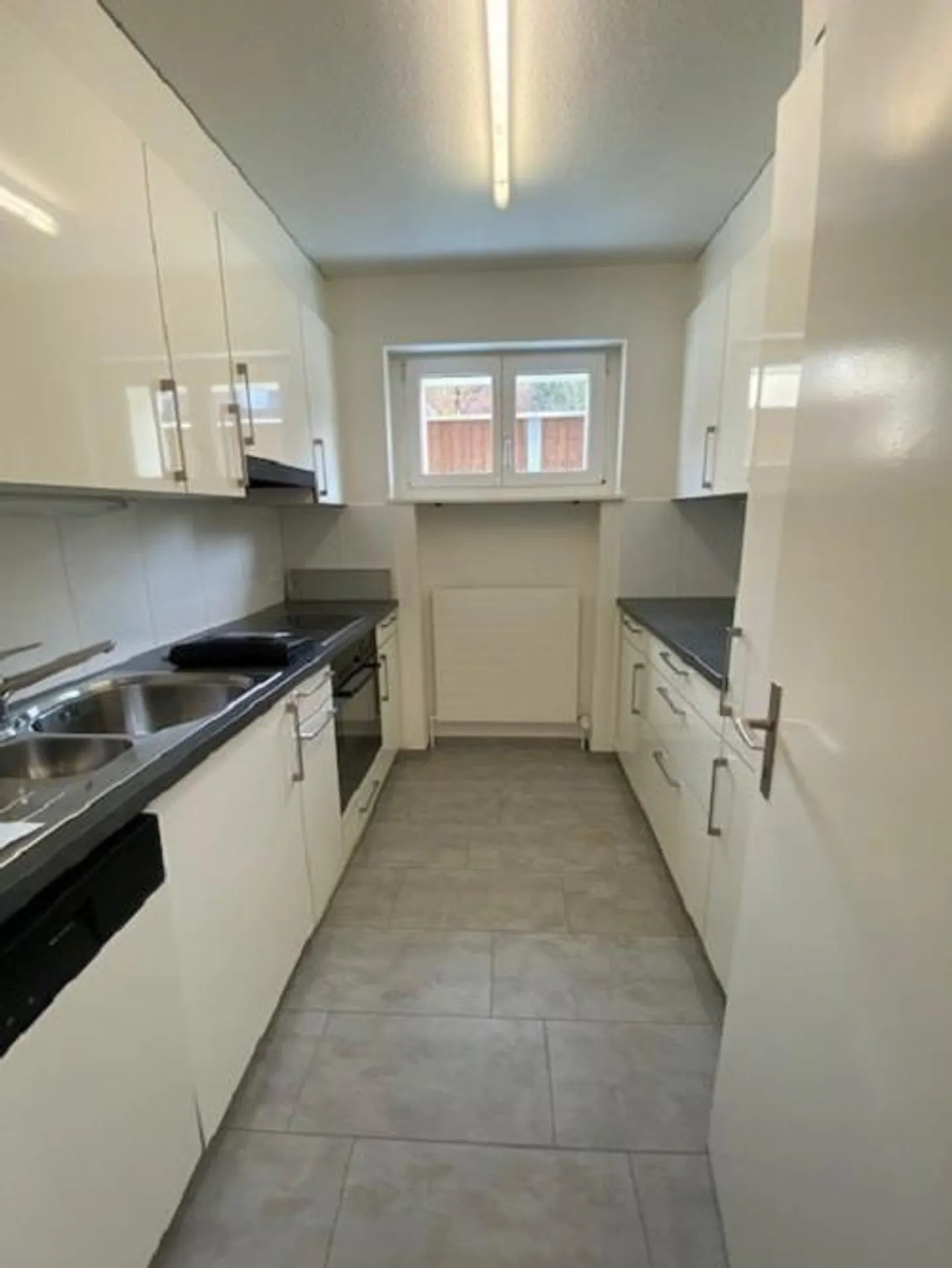 Spacious 4.5-room apartment - Photo 3 of 8