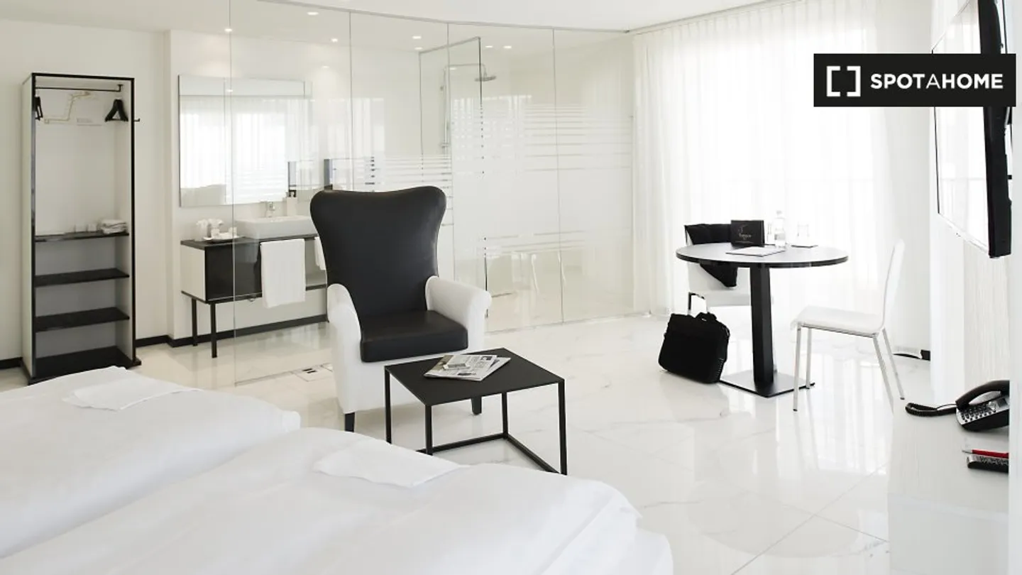 Studio for rent - Photo 5 of 6