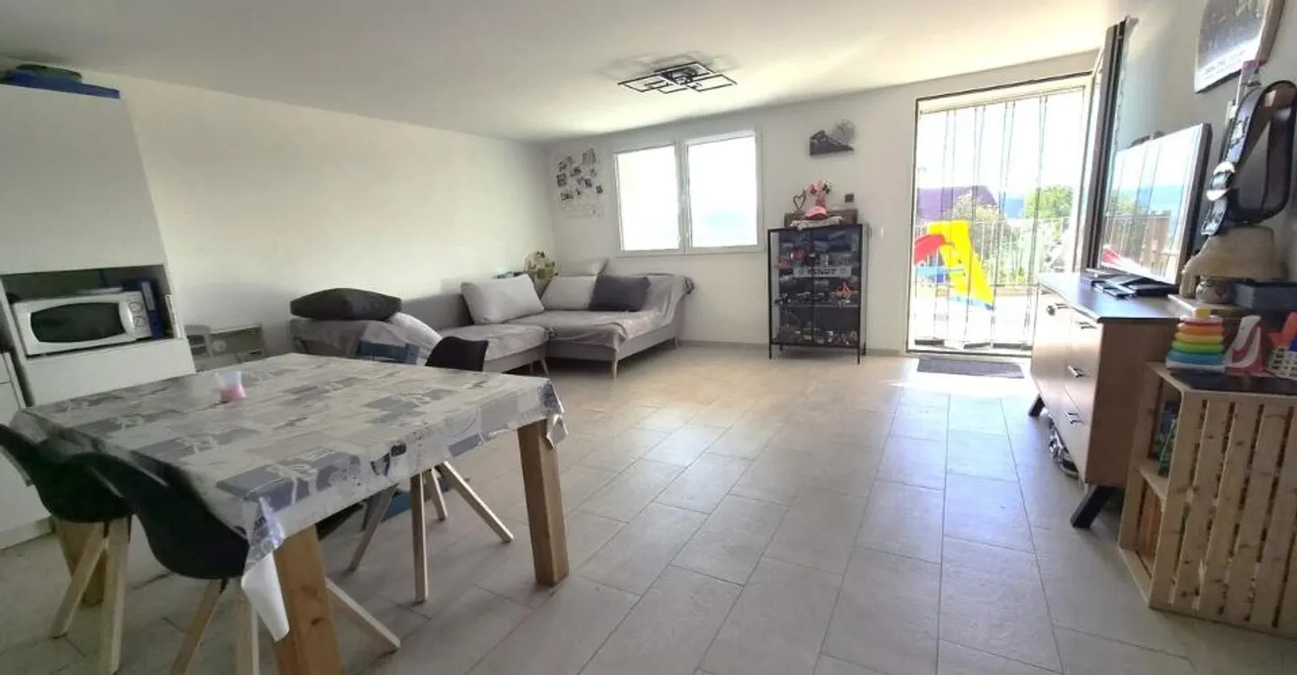 4½ pièces - Avec une terrasse - Foto 3 di 12