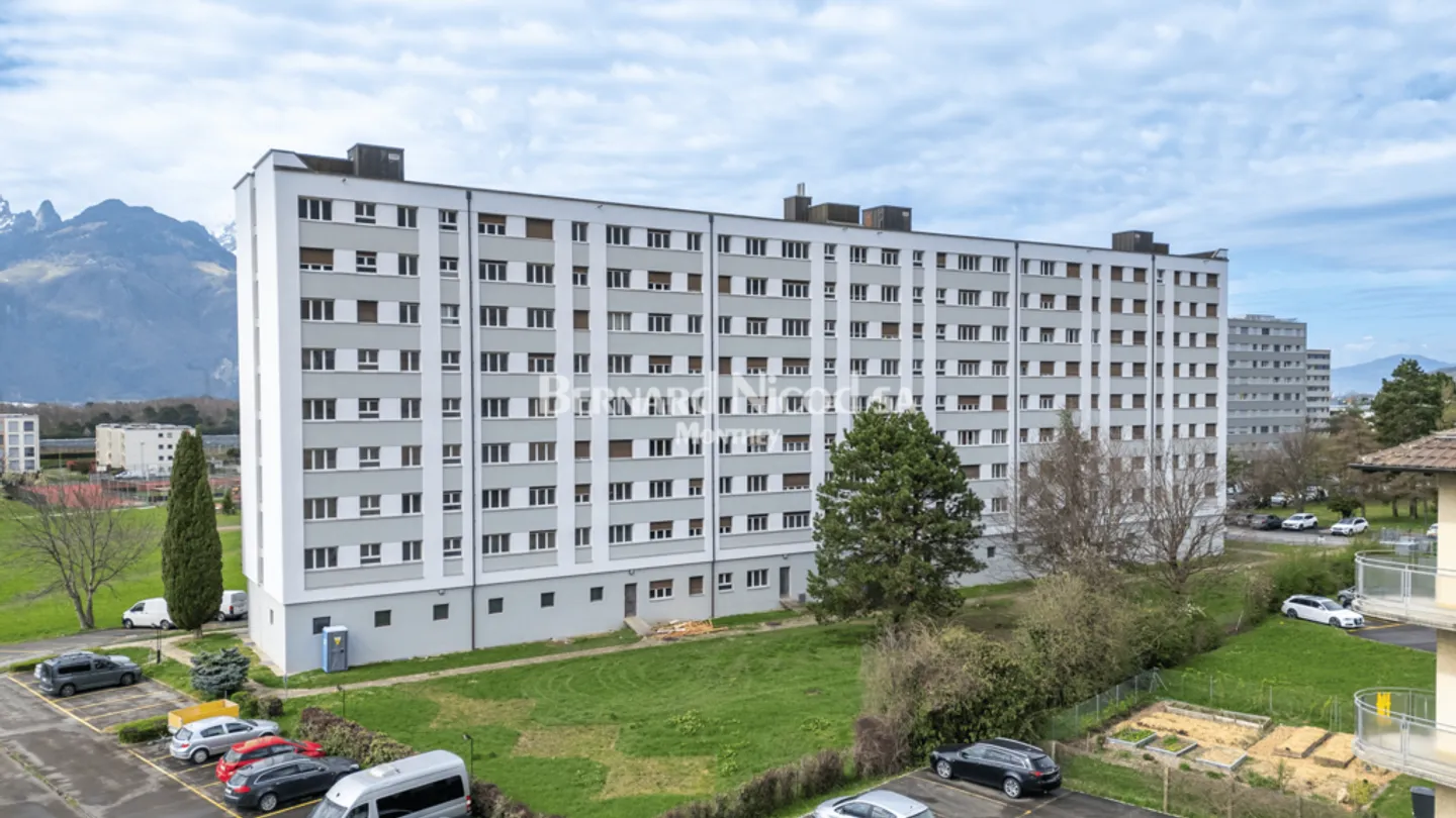 Charming 2-Room Apartment in Aigle - Photo 1 of 2