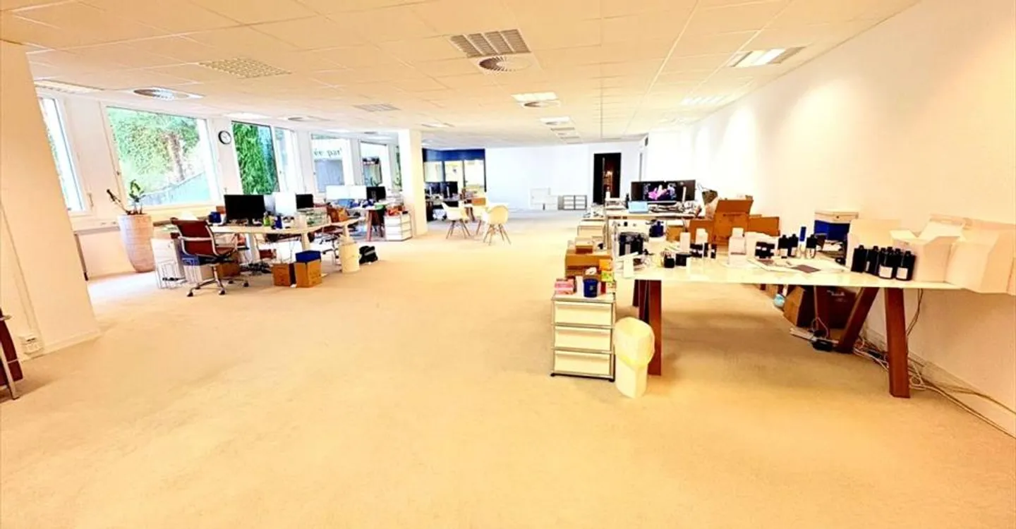 Office space for rent - Photo 4 of 8