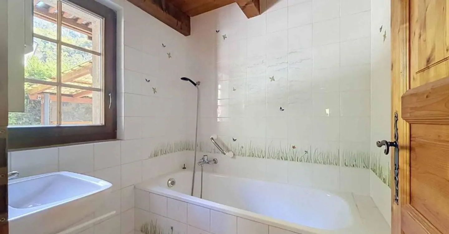 Villa con 3 appartamenti in un contesto bucolico - Foto 10 di 12