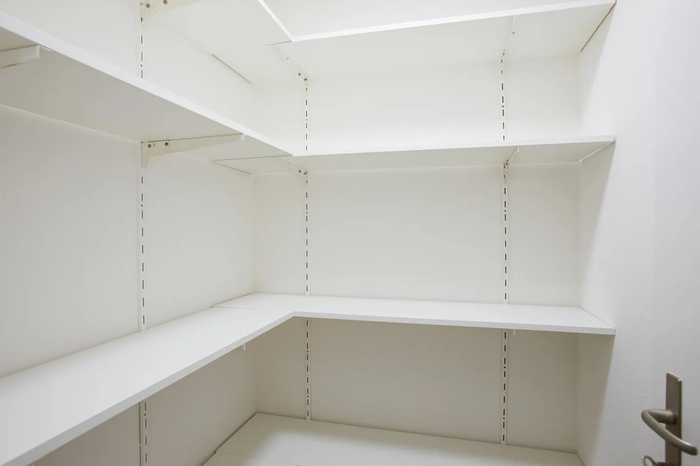 Renovierte Garten-Wohnung in Aarau-im Grünen und doch zentral - Foto 9 von 15