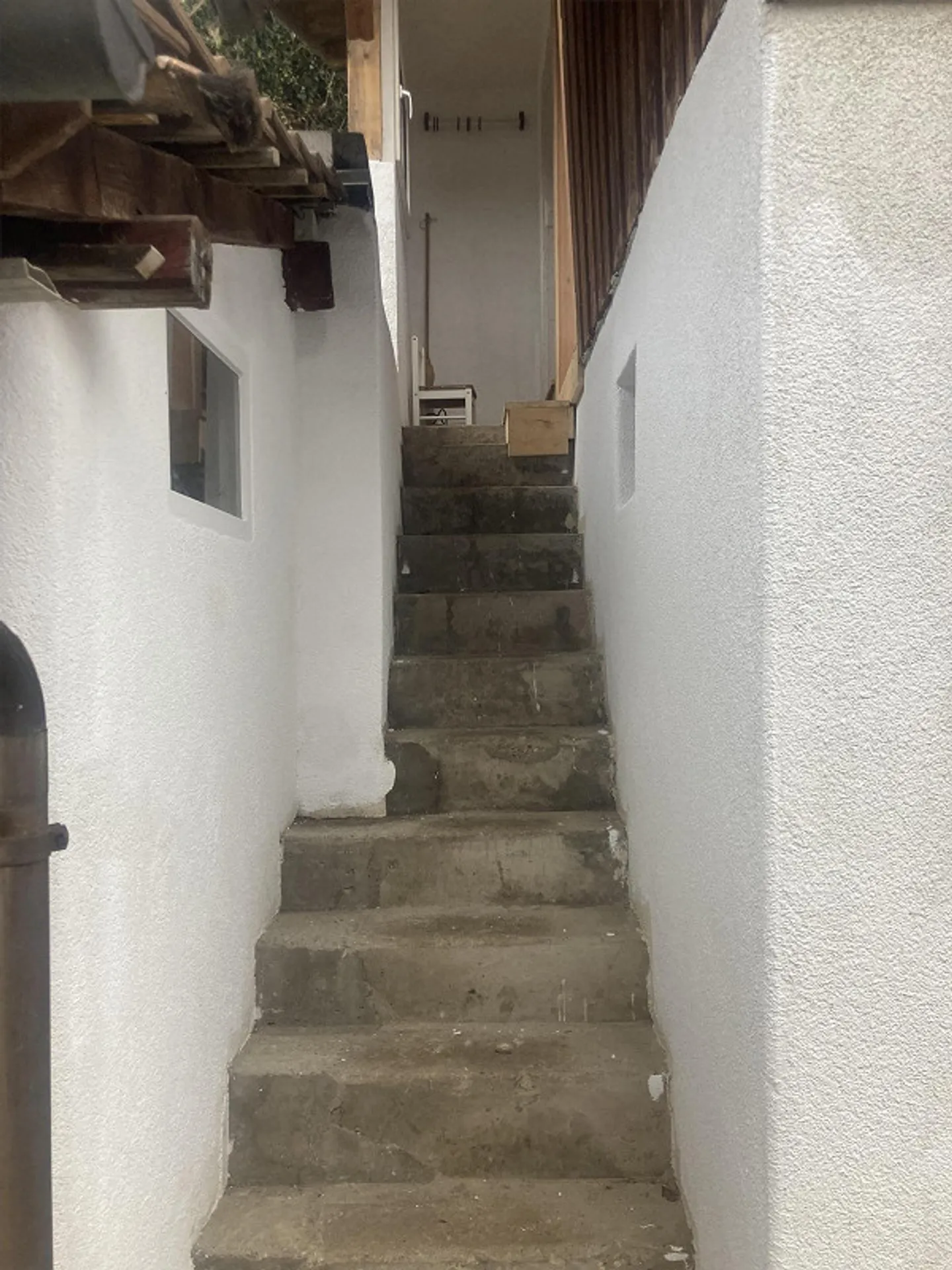 Tiny House - Photo 2 of 10