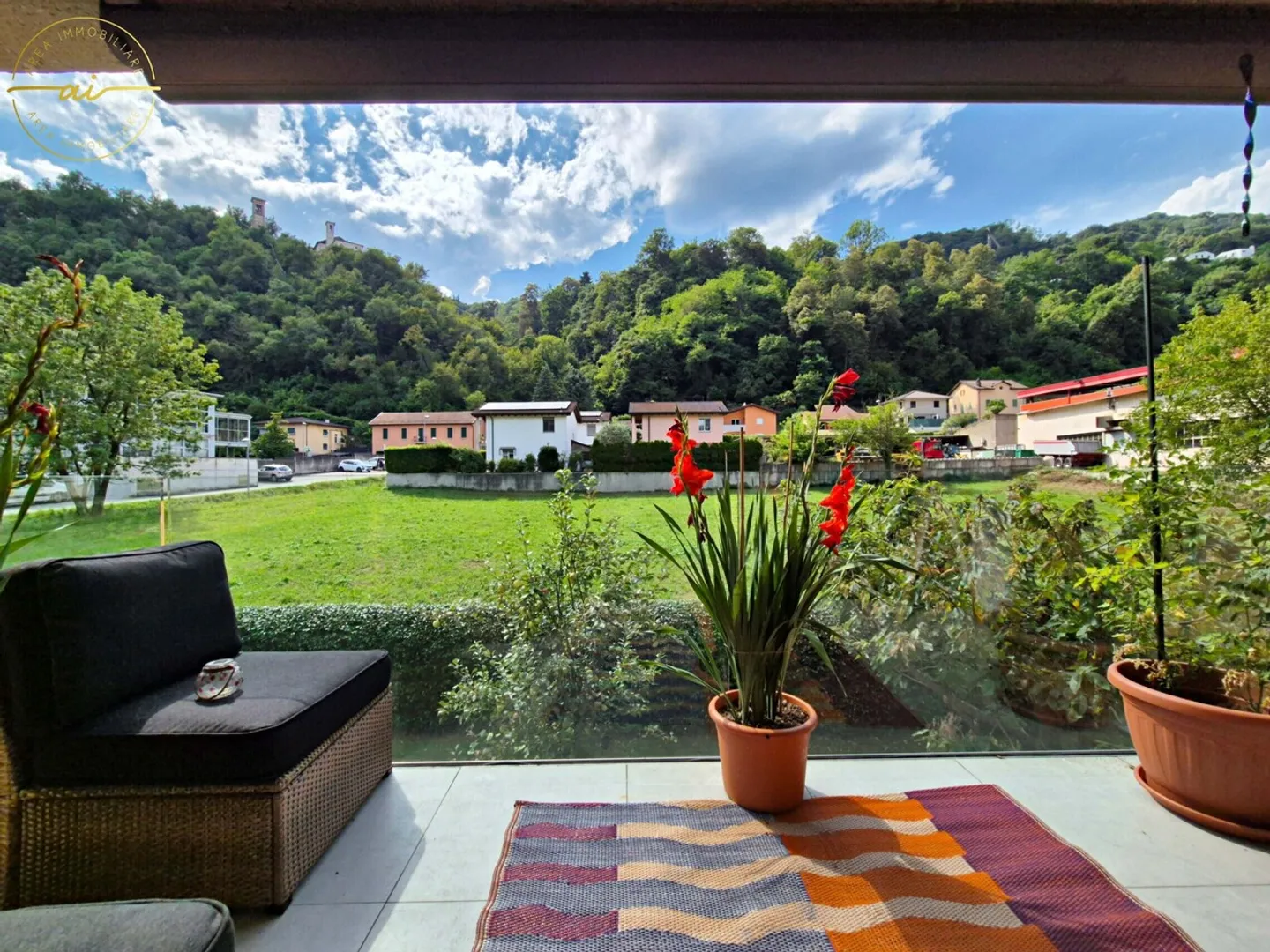 BELLISSIMO APPARTAMENTO DI 4.5 LOCALI CON DUE TERRAZZE - Foto 1 di 13