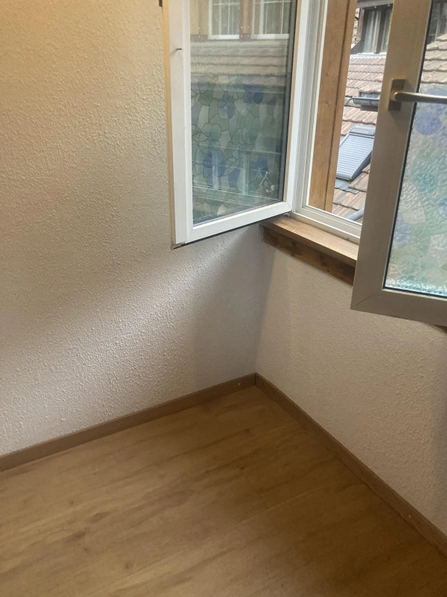 Tiny House - Photo 5 of 10