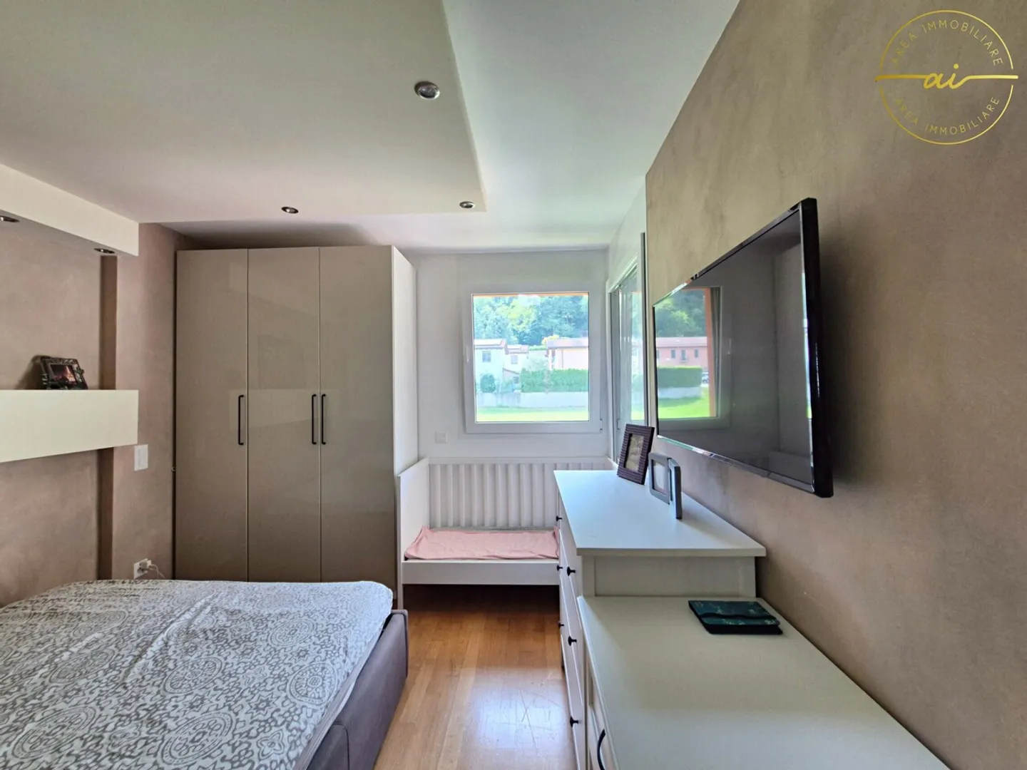 BELLISSIMO APPARTAMENTO DI 4.5 LOCALI CON DUE TERRAZZE - Foto 12 di 13