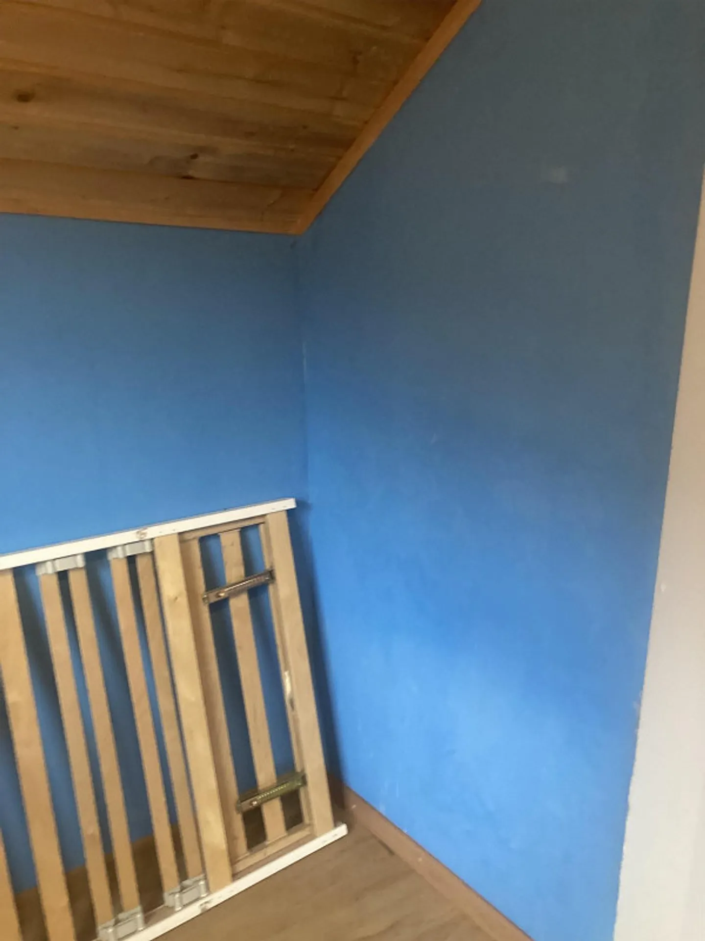 Tiny House - Photo 6 of 10