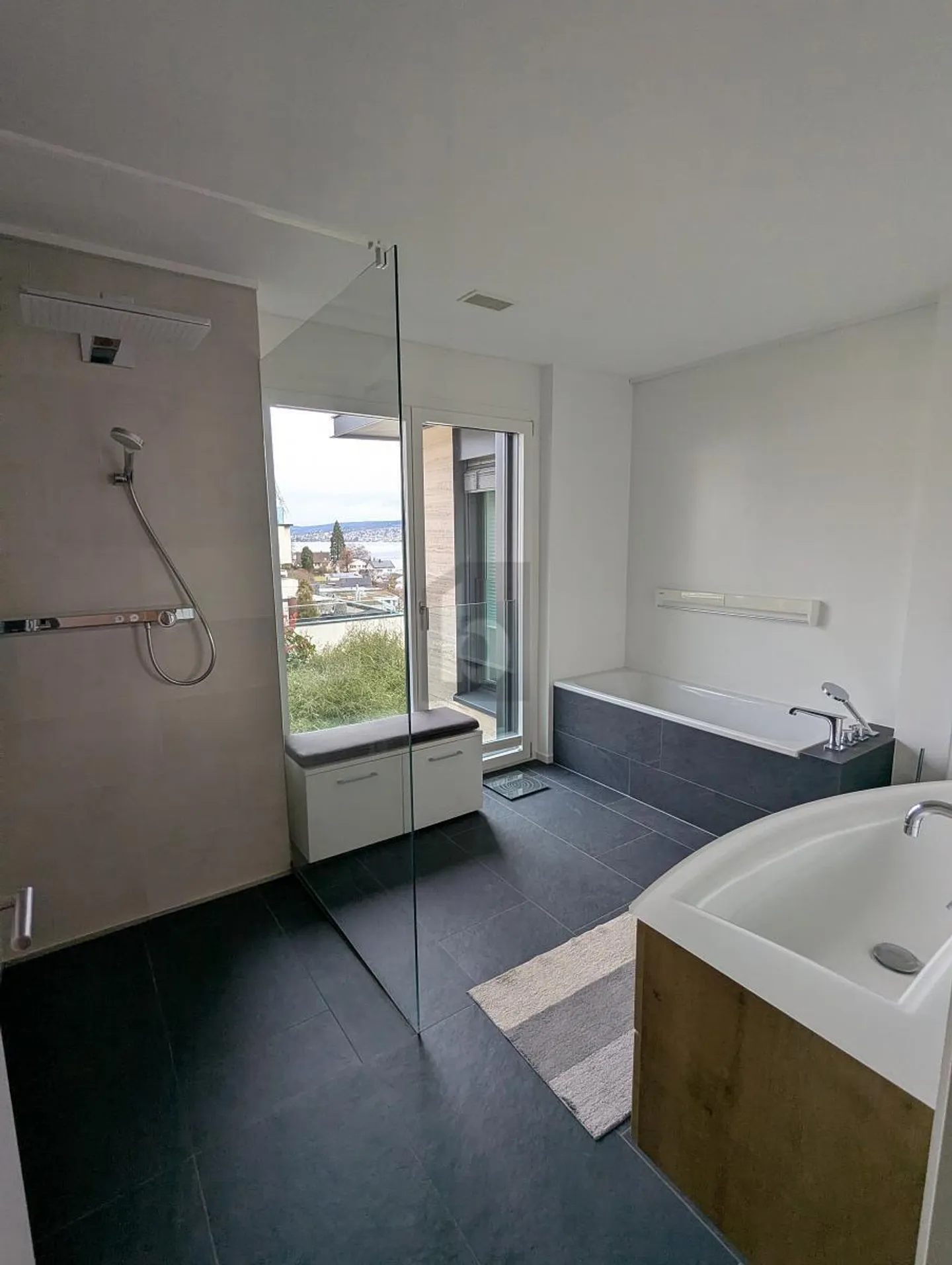 Luxuswohnung mit Seeblick - Foto 5 von 6