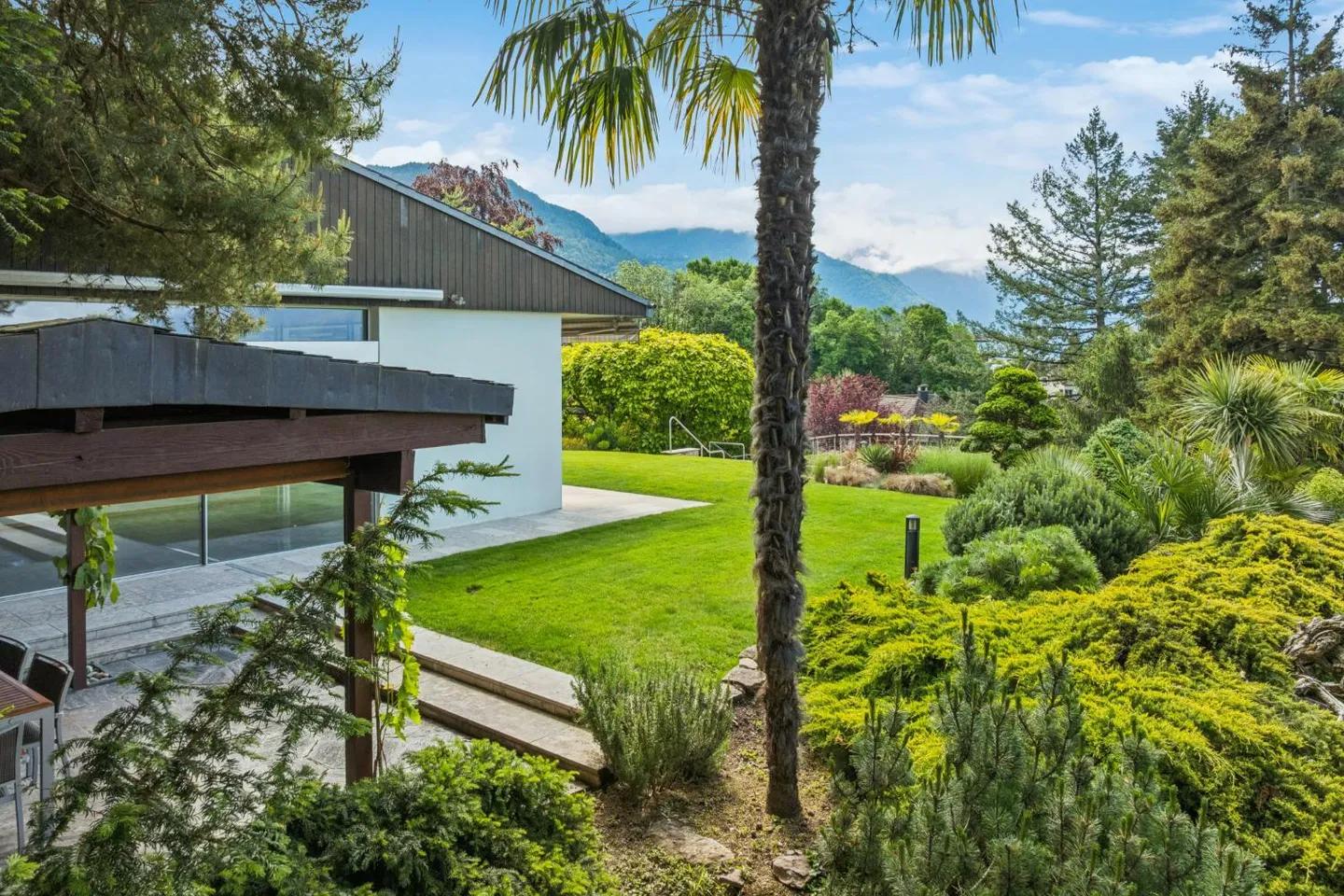 Propriété unique alliant volumes modernes, nature et vues spectaculaires - Photo 12 sur 13