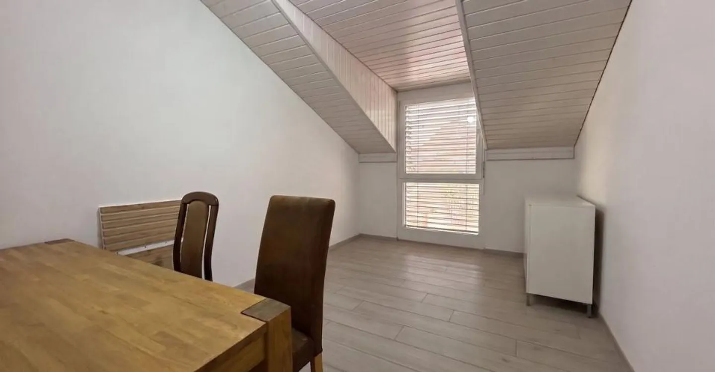 Appartement Charmant avec Vue Campagne - Photo 8 sur 12