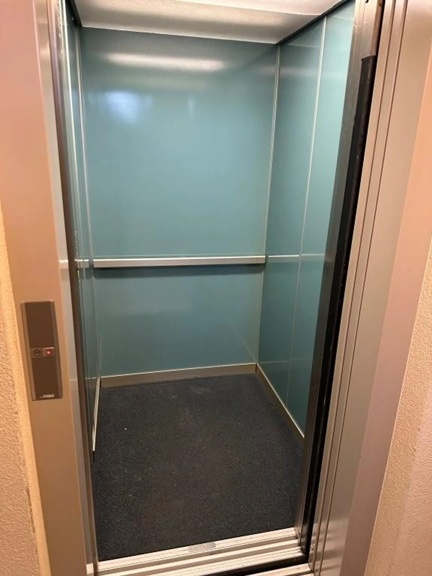 Appartamento attico 3.5 locali quasi nuovo con vista aperta - Foto 9 di 9