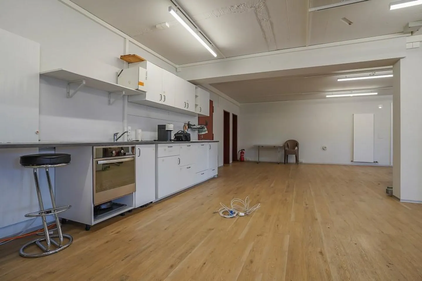 Espace commercial attrayant avec potentiel de développement près de Berne - Photo 8 sur 13