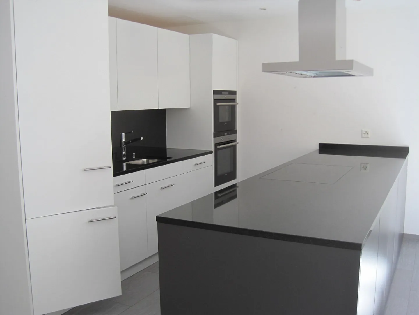 5 1/2 - Chambres - Rez-de-chaussée - Appartement de luxe - Photo 4 sur 7