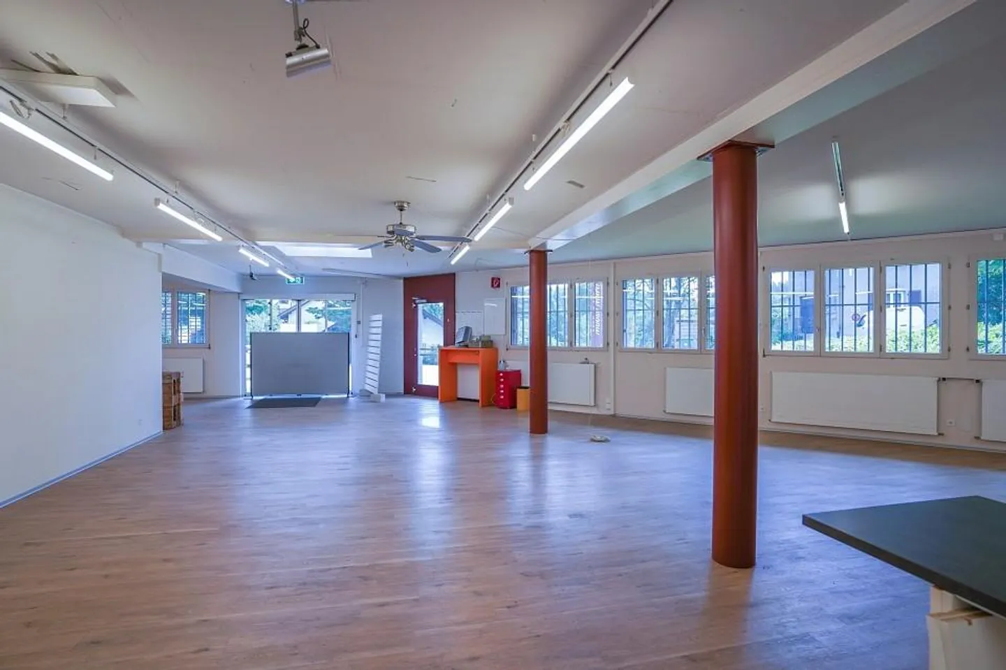 Espace commercial attrayant avec potentiel de développement près de Berne - Photo 9 sur 13