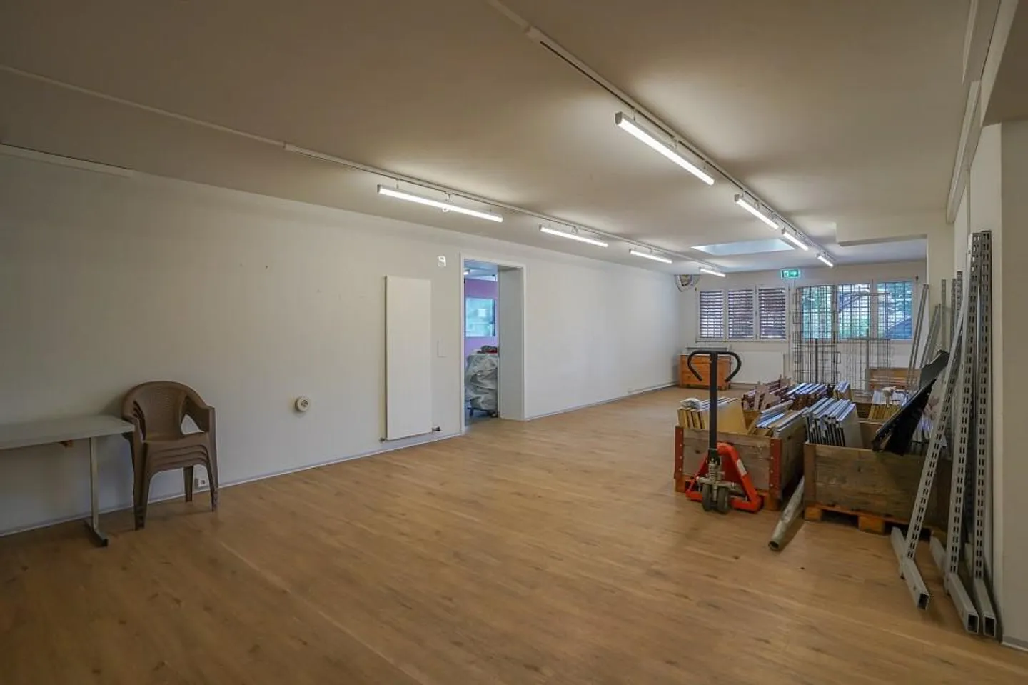 Espace commercial attrayant avec potentiel de développement près de Berne - Photo 10 sur 13