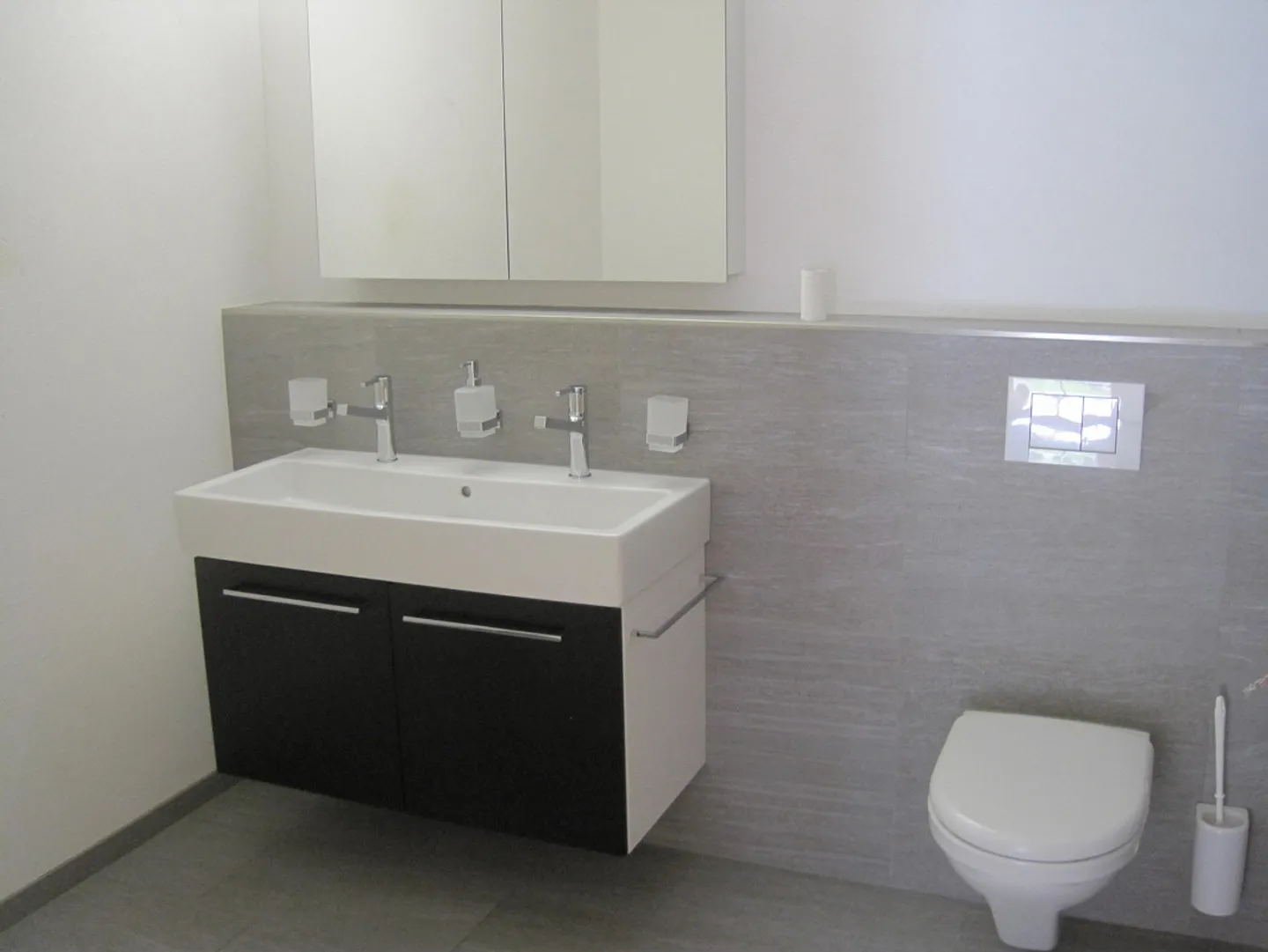 5 1/2 - Chambres - Rez-de-chaussée - Appartement de luxe - Photo 2 sur 7