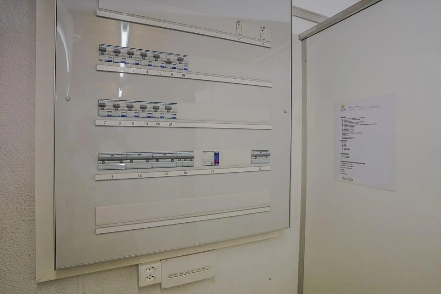 Espace commercial attrayant avec potentiel de développement près de Berne - Photo 13 sur 13