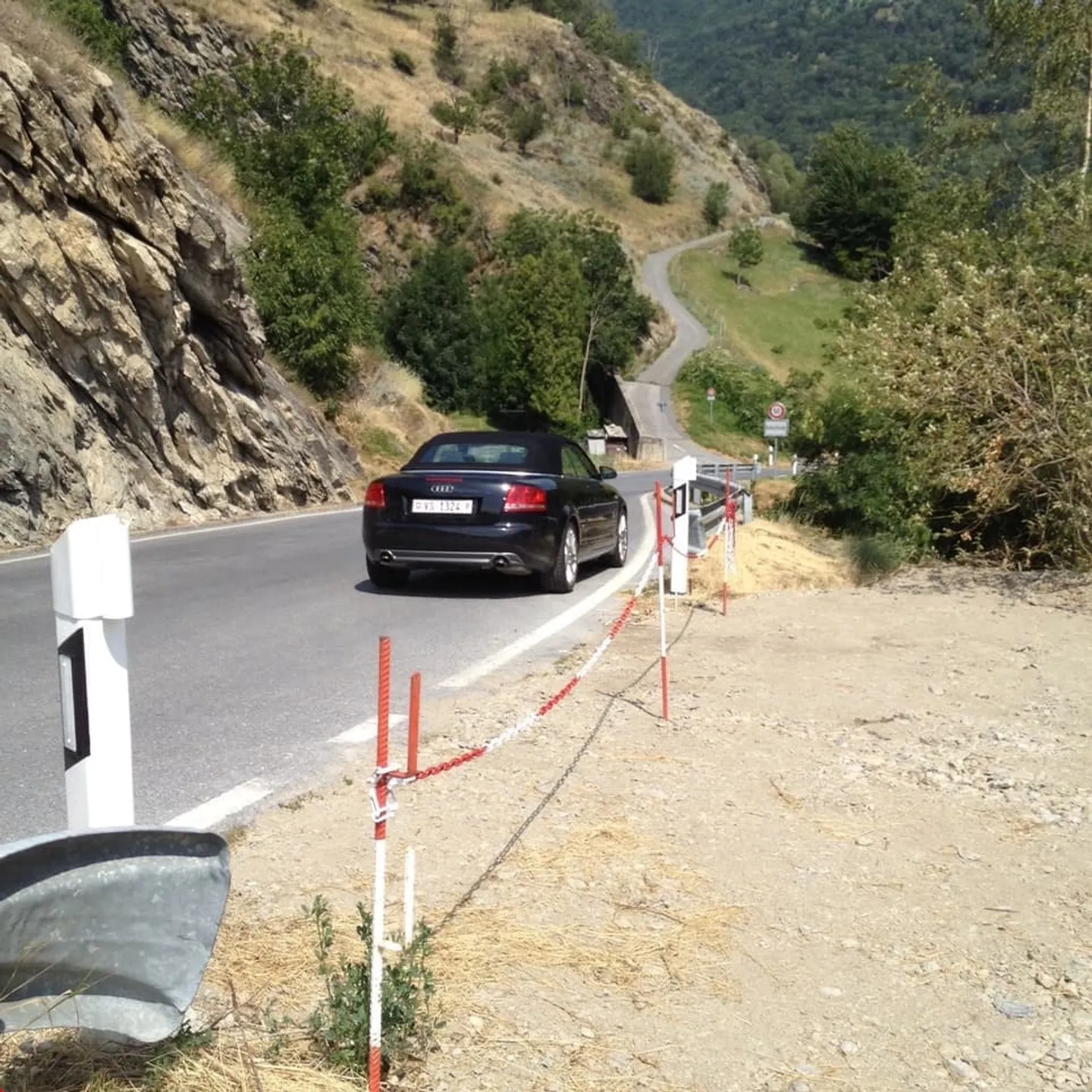 Parcheggio esterno per 2 camion, 2 camper, 4 auto o spazio di stoccaggio - Foto 2 di 13