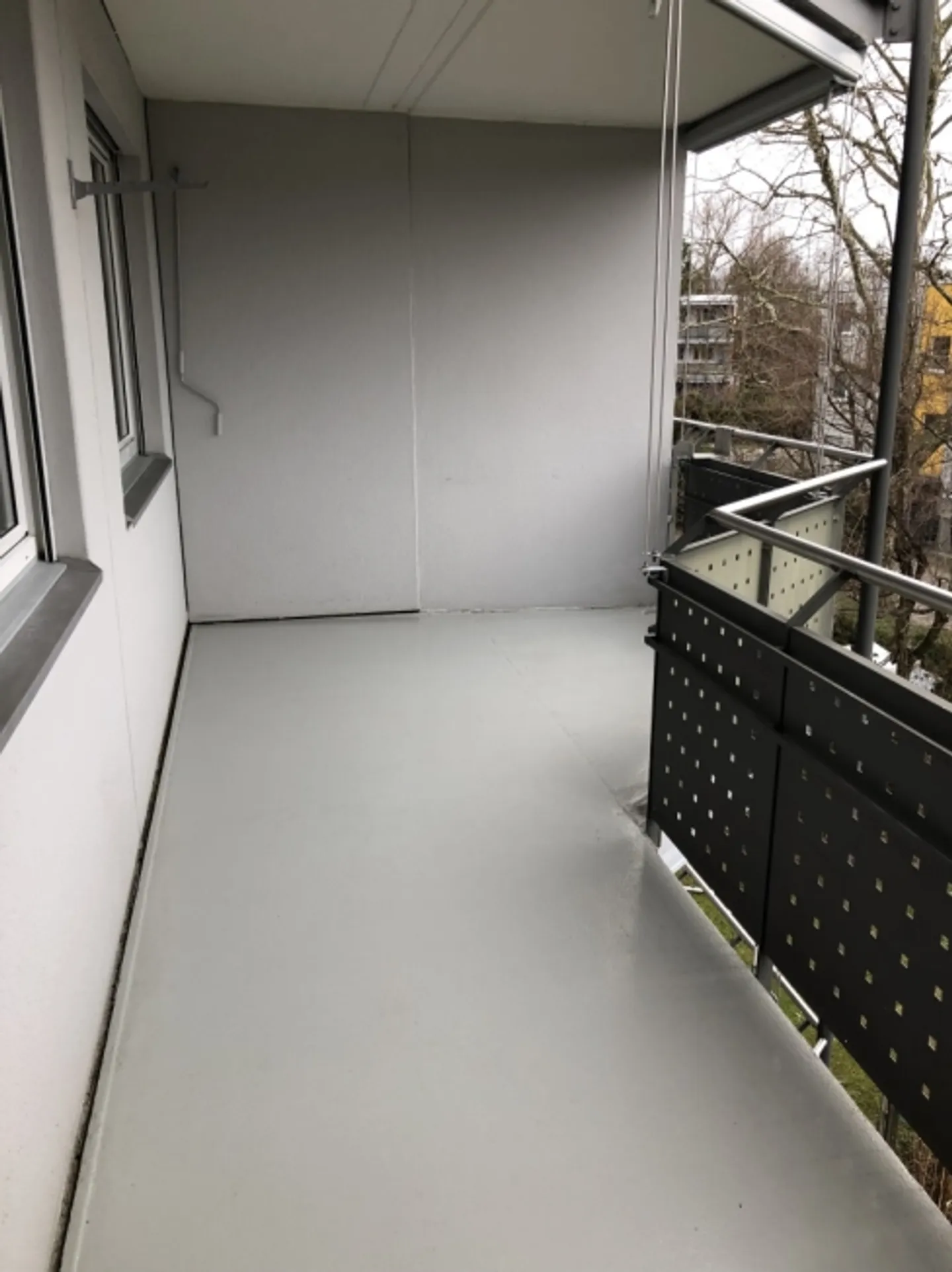 Appartamento moderno con balcone - Foto 6 di 6