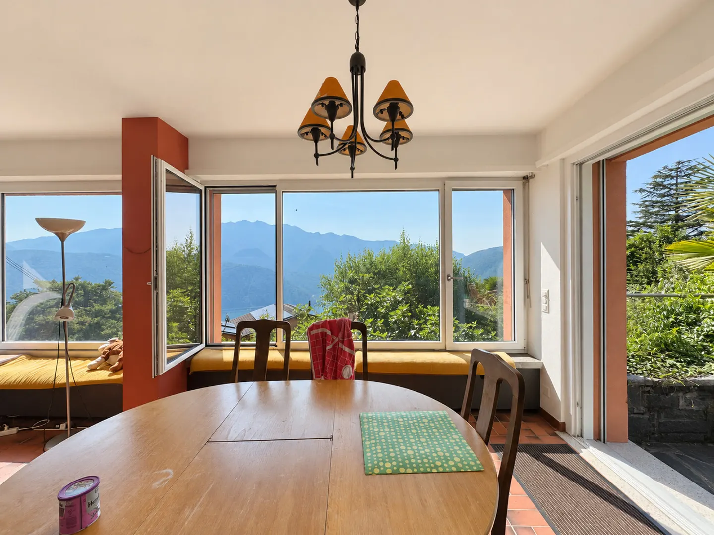 Spacious Villa with Pool - Photo 2 of 11