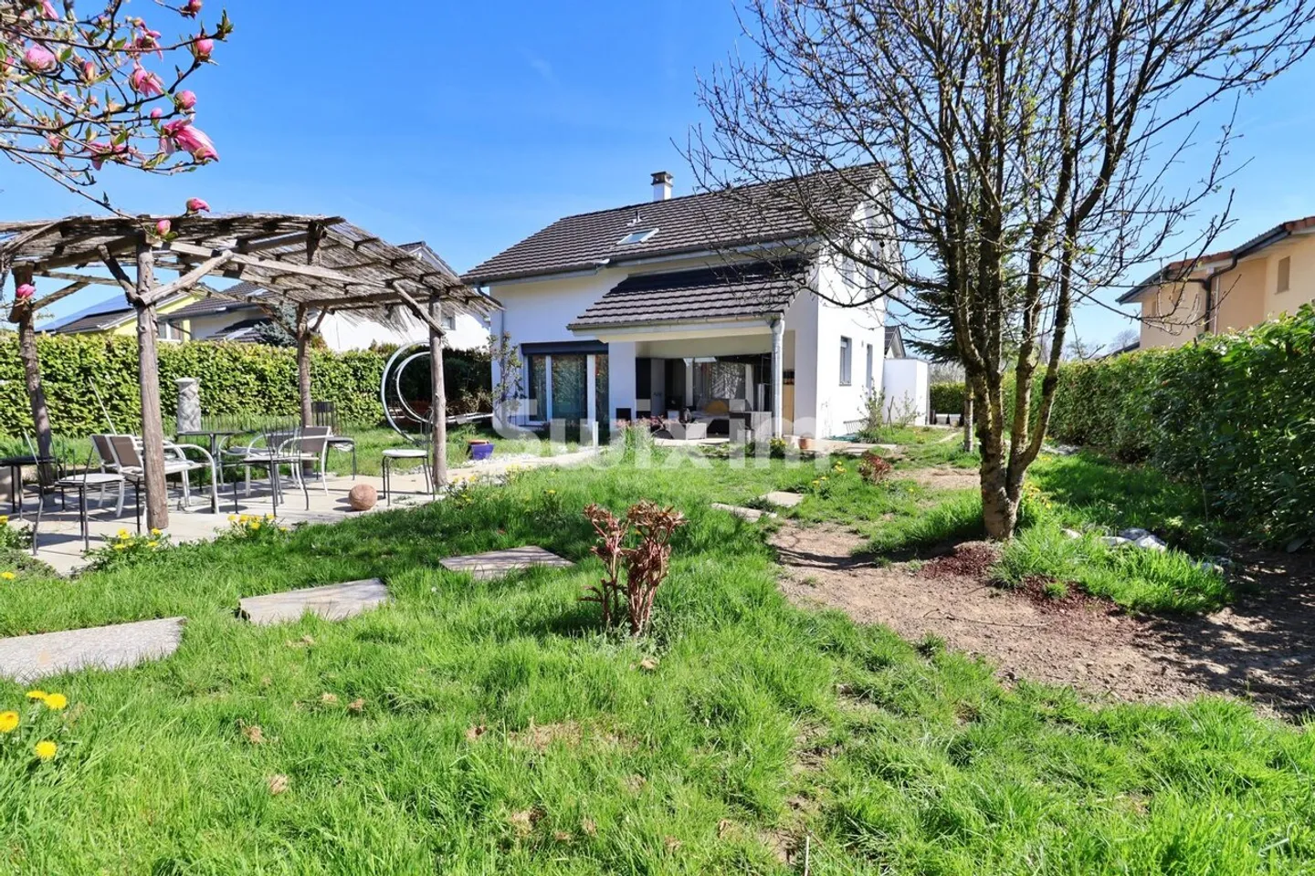 Charming Detached Villa - Photo 1 of 8