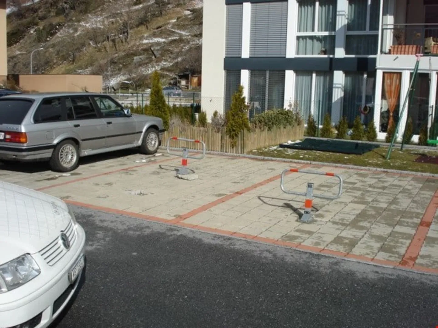 Parcheggio esterno per 2 camion, 2 camper, 4 auto o spazio di stoccaggio - Foto 5 di 13