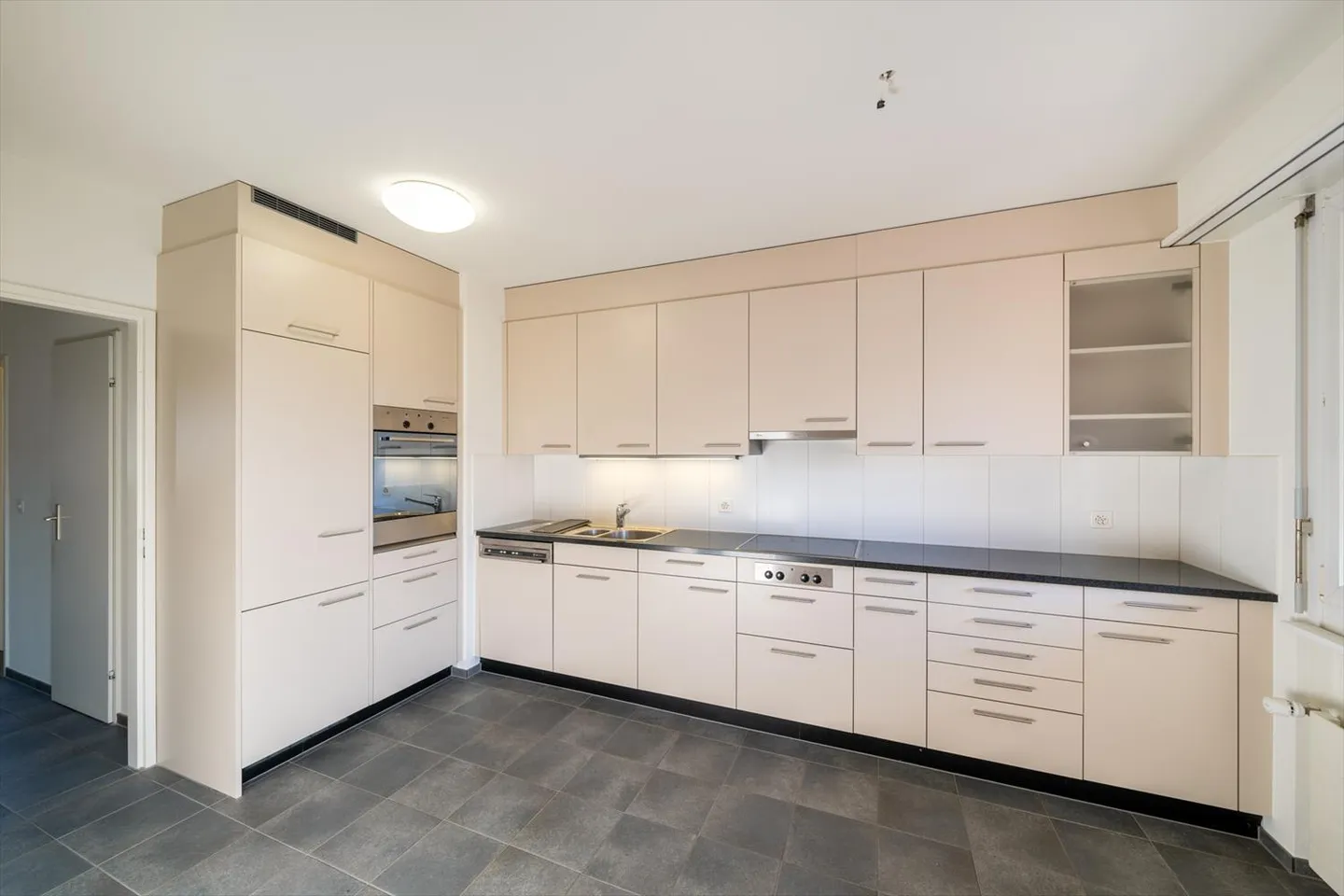 Appartement confortable dans un emplacement calme - Photo 3 sur 9