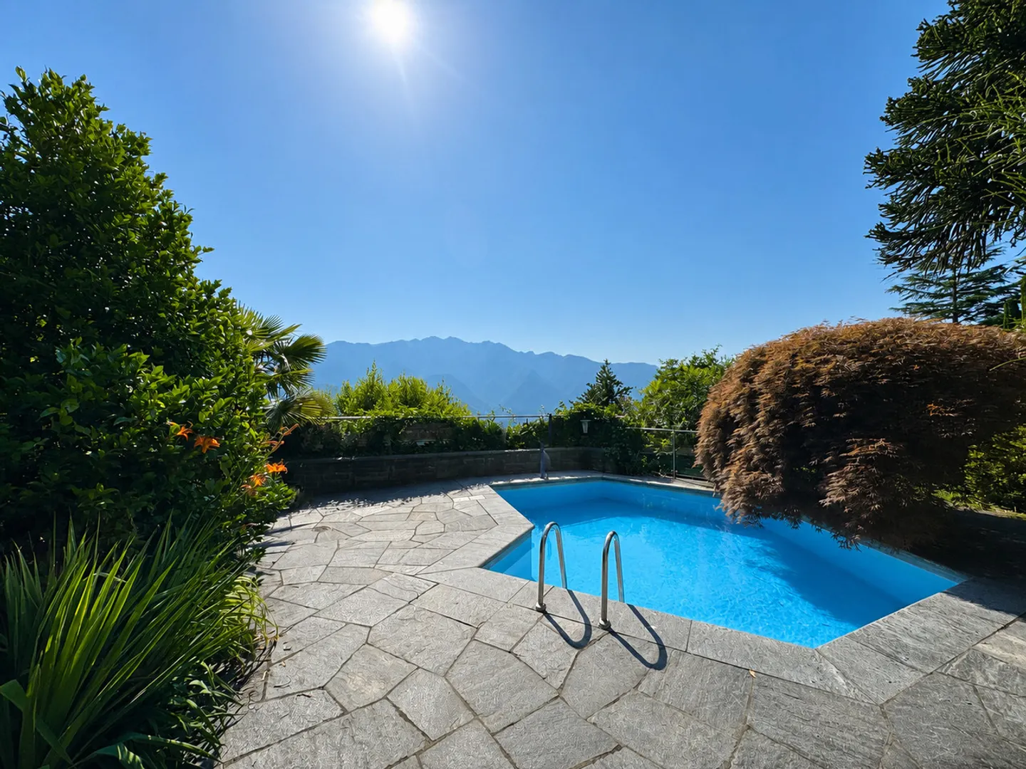 Spacious Villa with Pool - Photo 10 of 11
