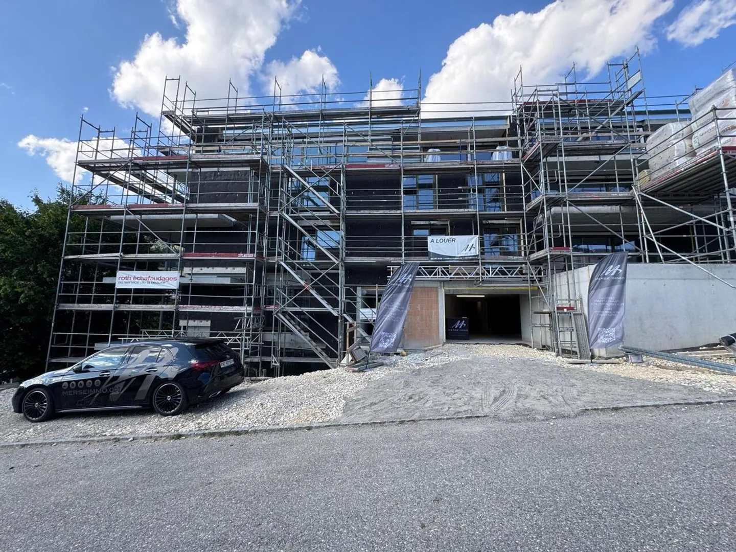 Attique spacieux avec terrasse - Photo 10 sur 17