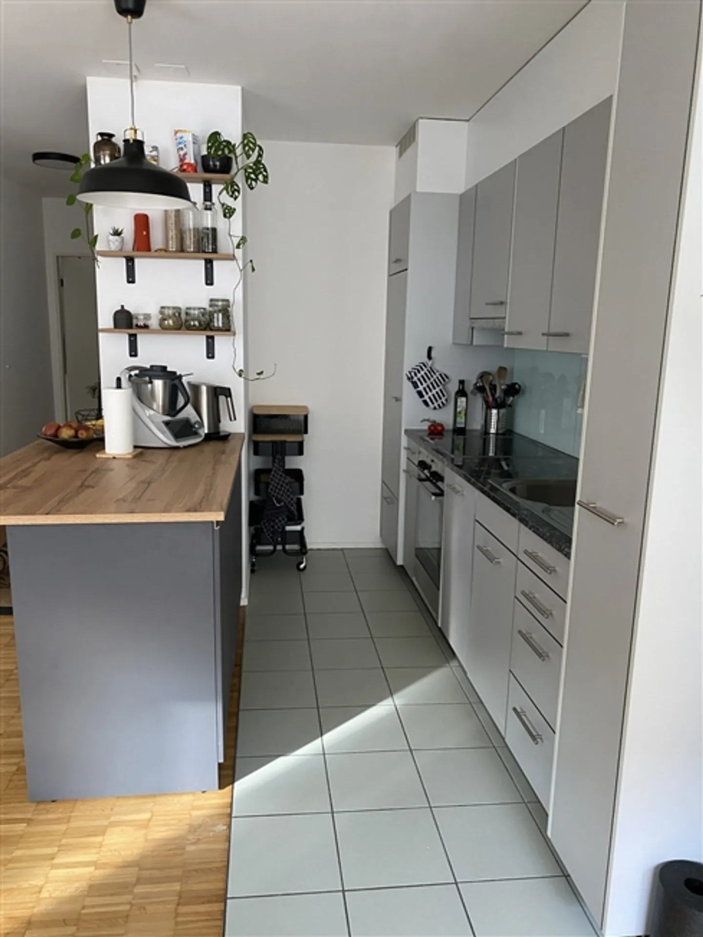 APPARTEMENT 2½ PIÈCES À BASEL - KLYBECK, MEUBLÉ, TEMPORAIRE - Photo 5 sur 9