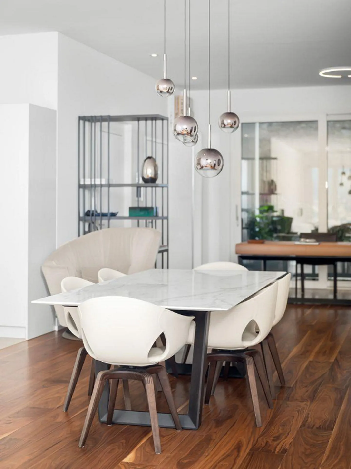 DESIGN E RAFFINATEZZA CON VISTA LAGO A PARADISO | DESIGN AND SOPHIS... - Photo 10 of 15