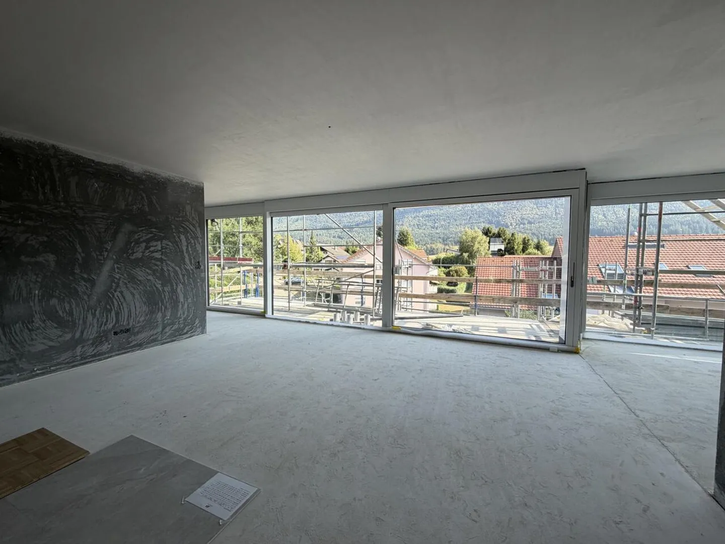 Attique spacieux avec terrasse - Photo 9 sur 17