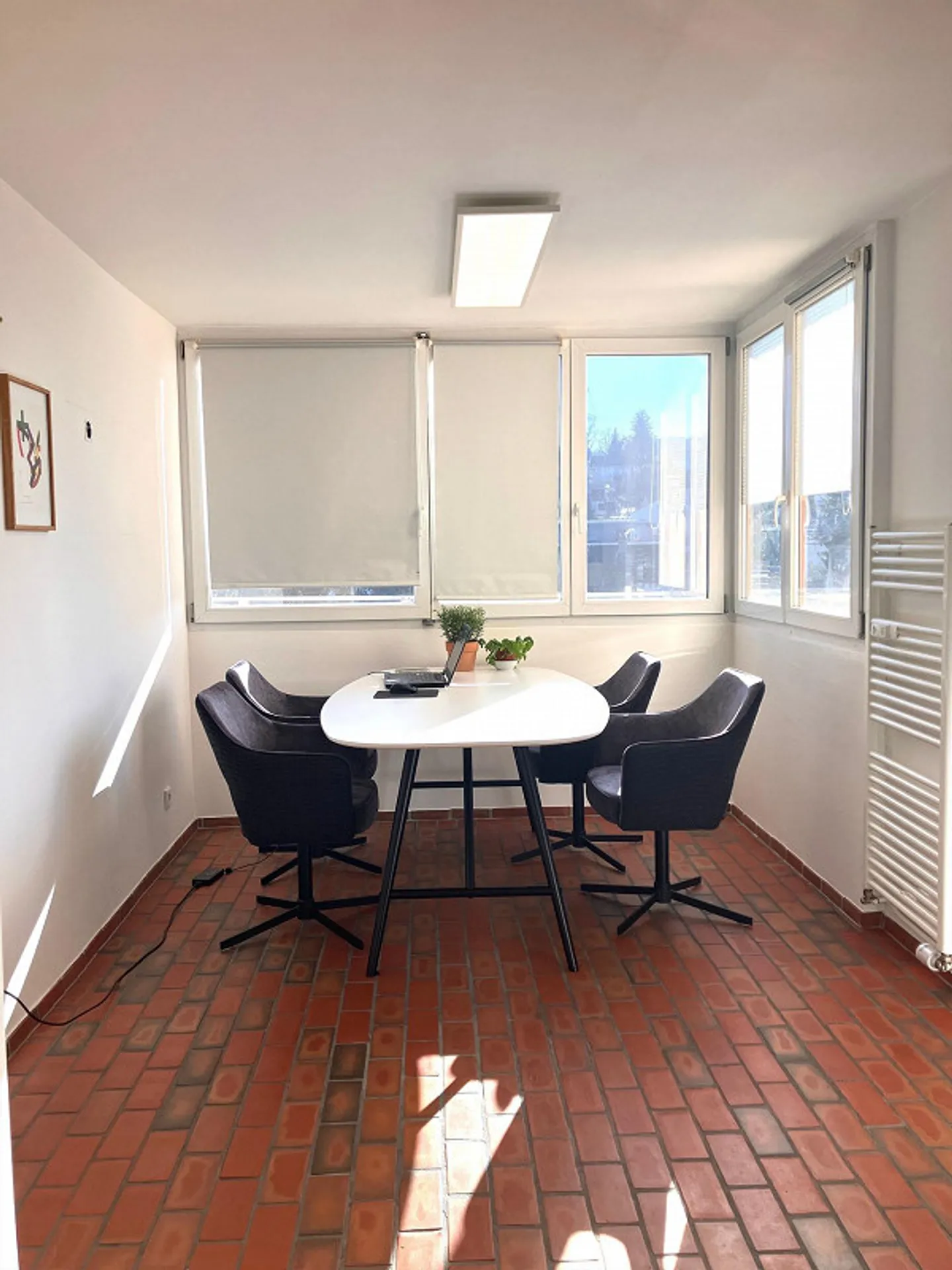 Sonnige Wohnung mit verglastem Balkon - Foto 5 von 10