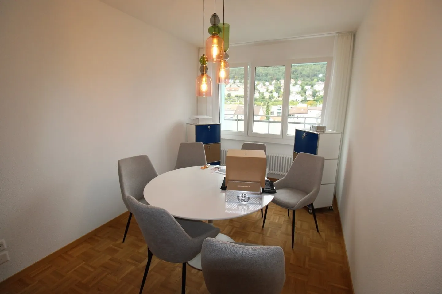 Moderne Dachwohnung mit grosser Terrasse und Stadtblick in Biel - Foto 4 von 4