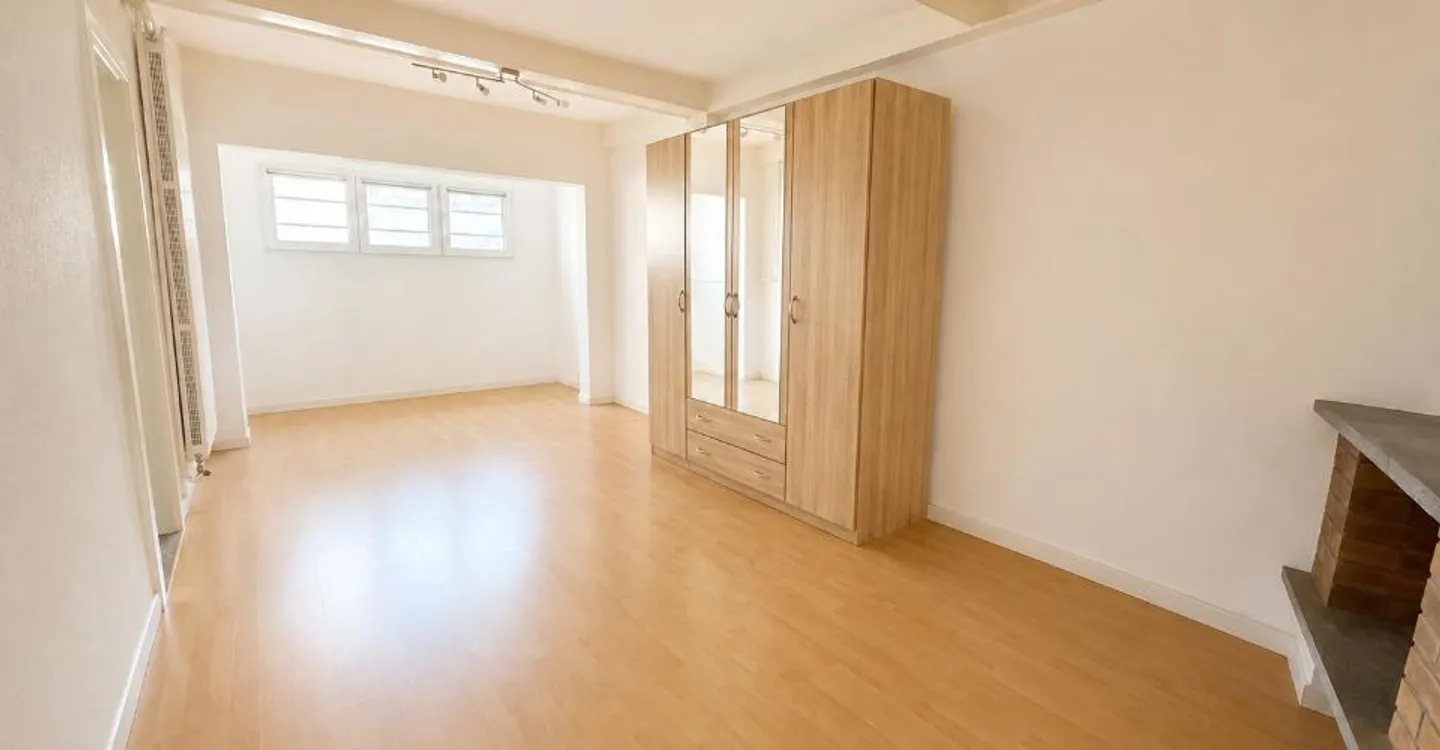 3-room apartment for rent for a fixed term of 3 years - Photo 2 of 4