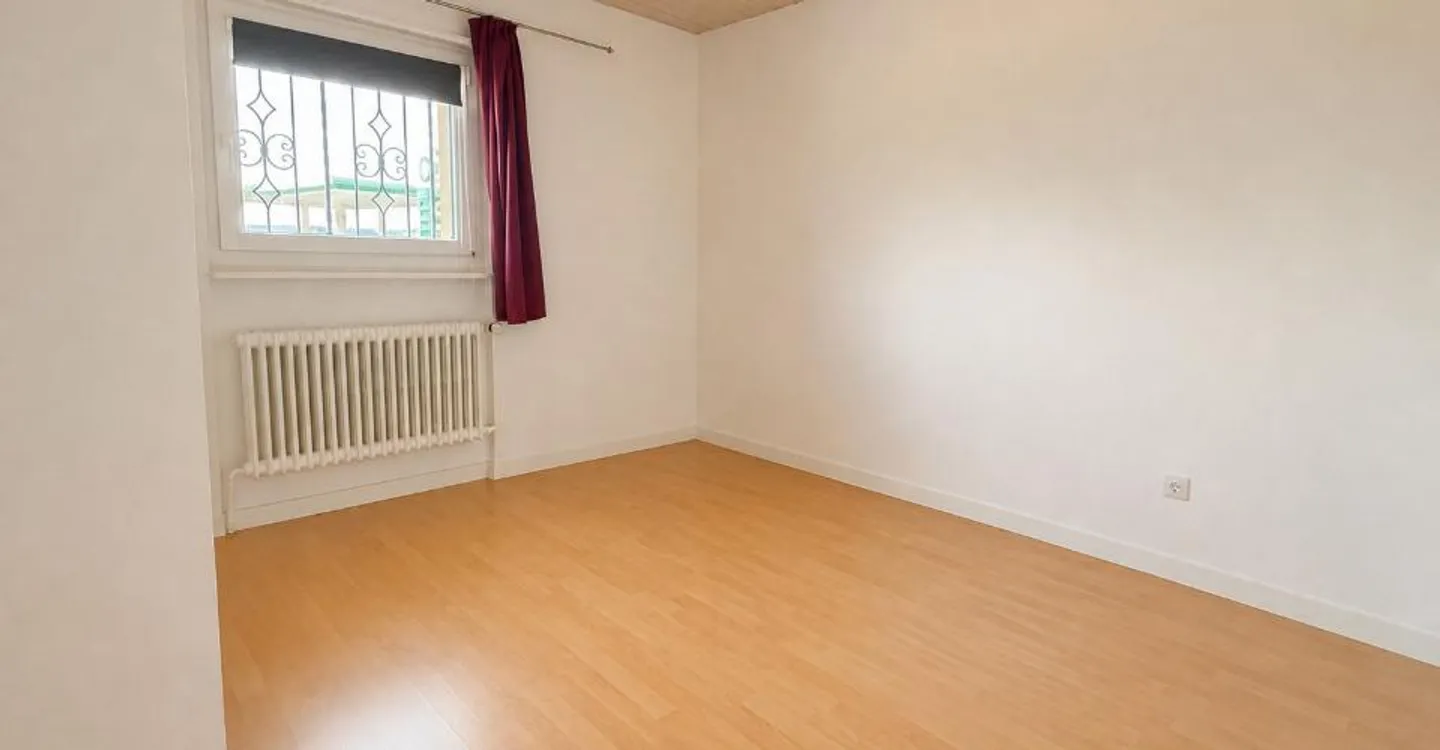 3-room apartment for rent for a fixed term of 3 years - Photo 3 of 4