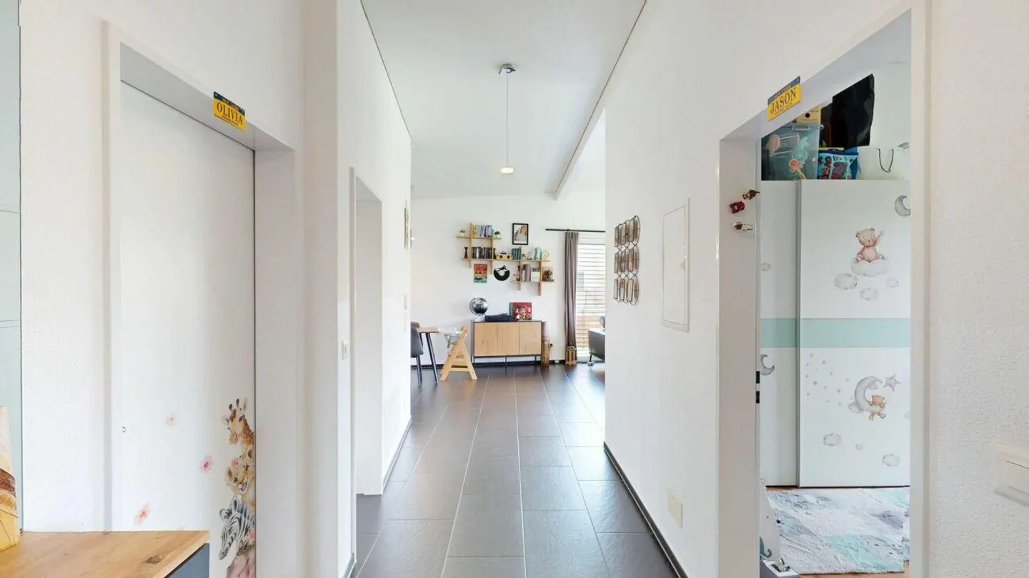 Two-family house with a view of greenery - Photo 7 of 13