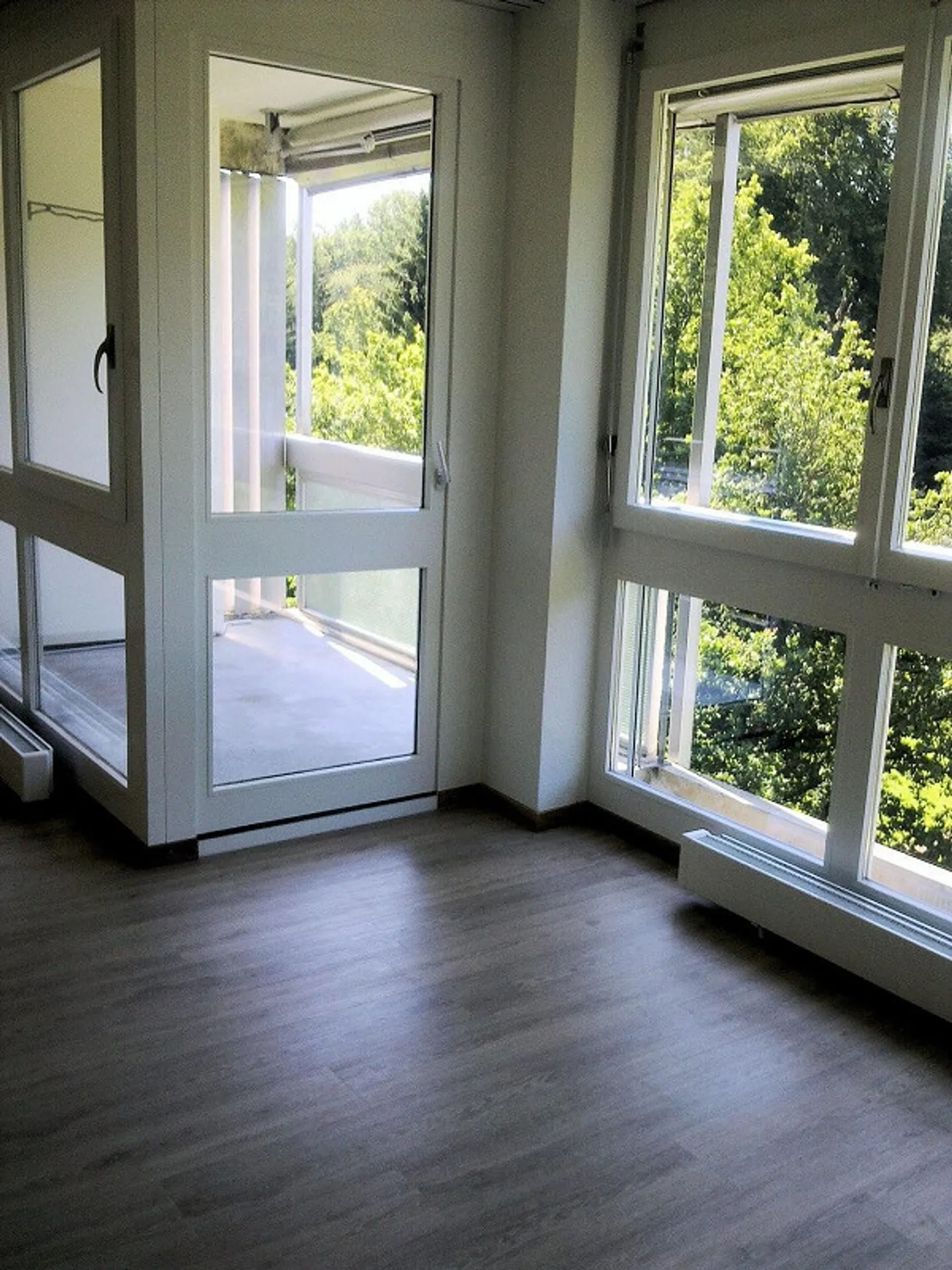 Appartamento moderno di 4,5 stanze con vista a Kleefeld - Foto 5 di 7