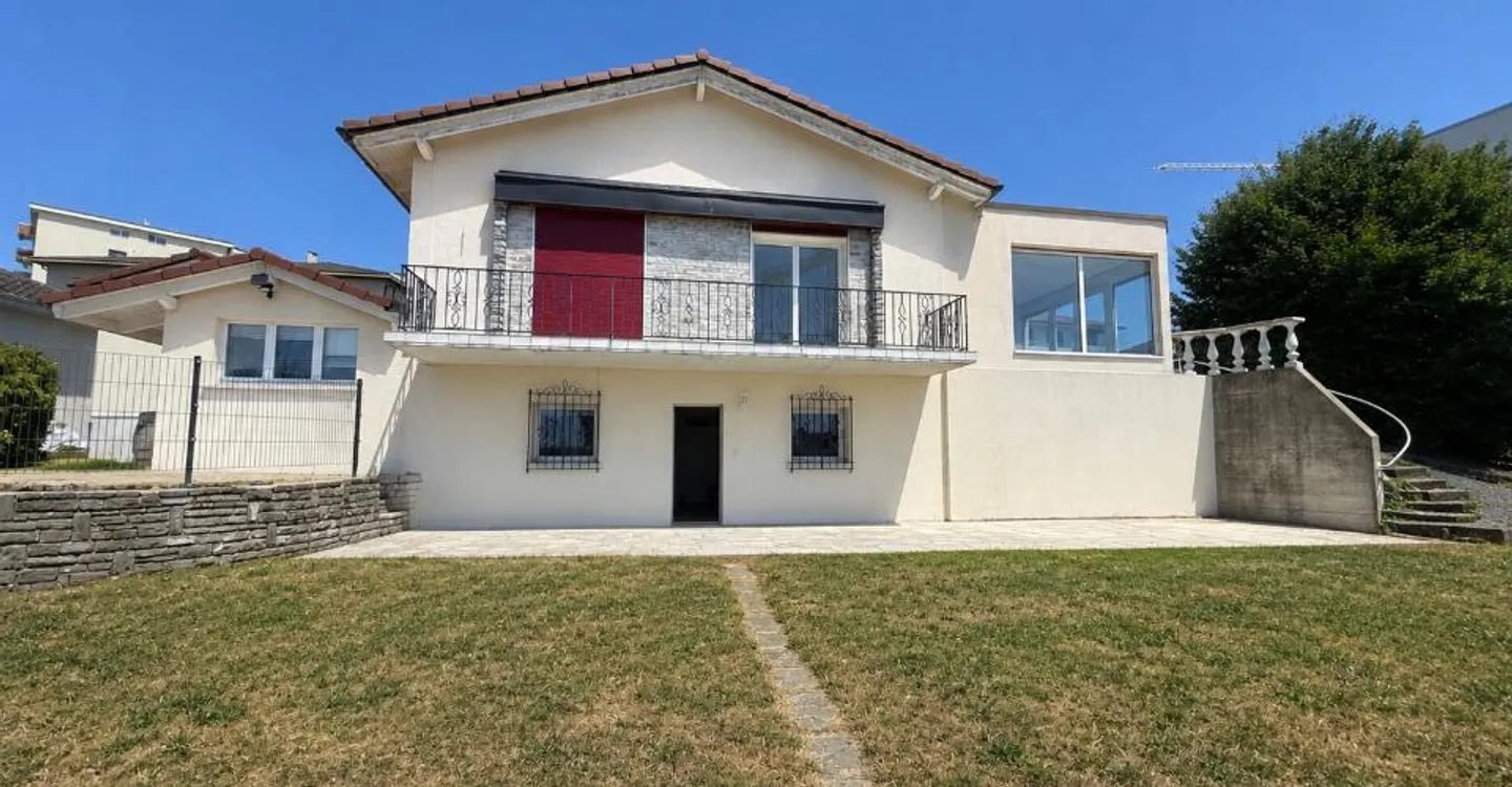 3-room apartment for rent for a fixed term of 3 years - Photo 1 of 4