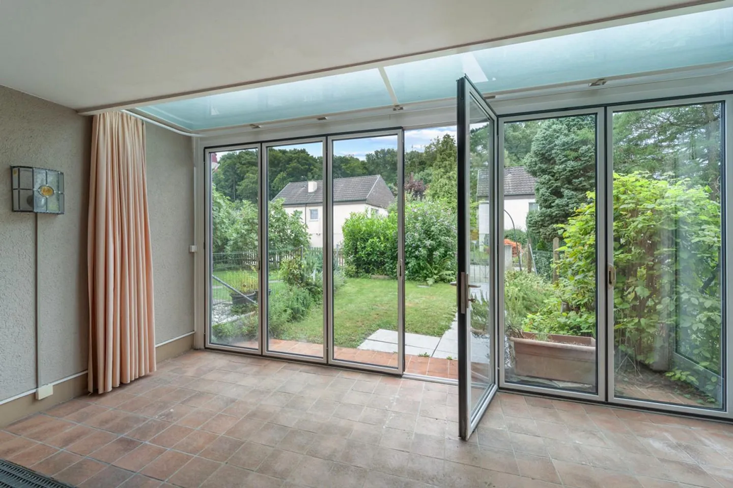 Reihenhaus mit Potenzial - gestalten Sie Ihr Traumhaus! - Foto 7 von 15