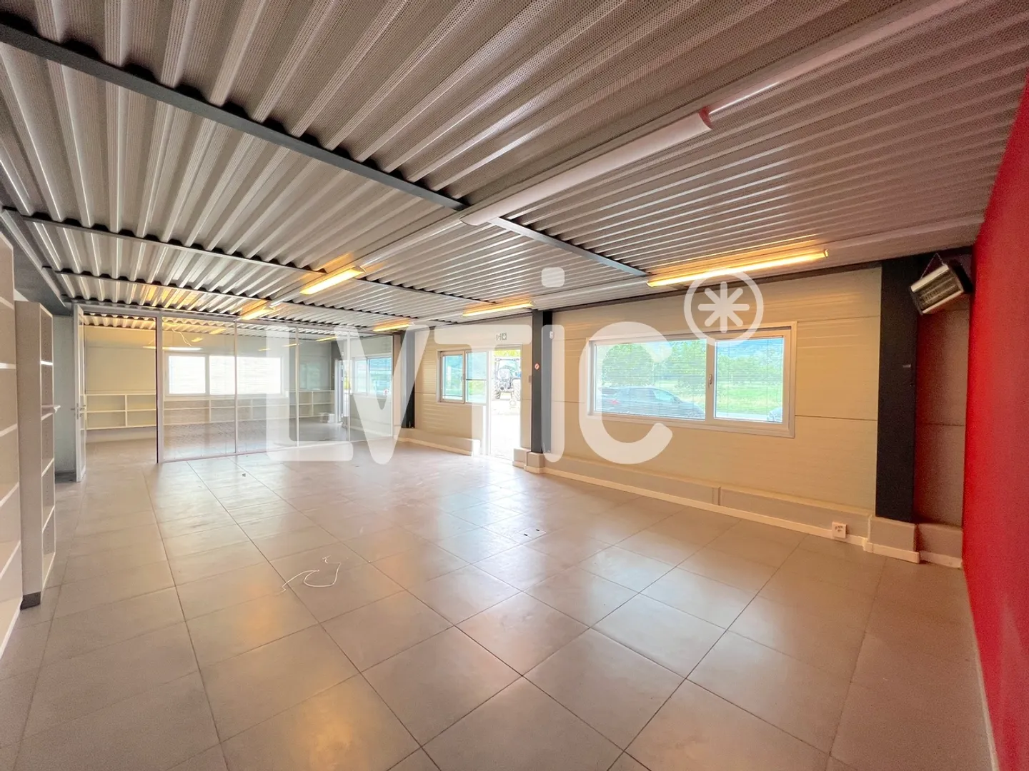 Industriehalle, Büros von 2030 m2 zur Miete nahe Sion - Vétroz - Foto 11 von 13