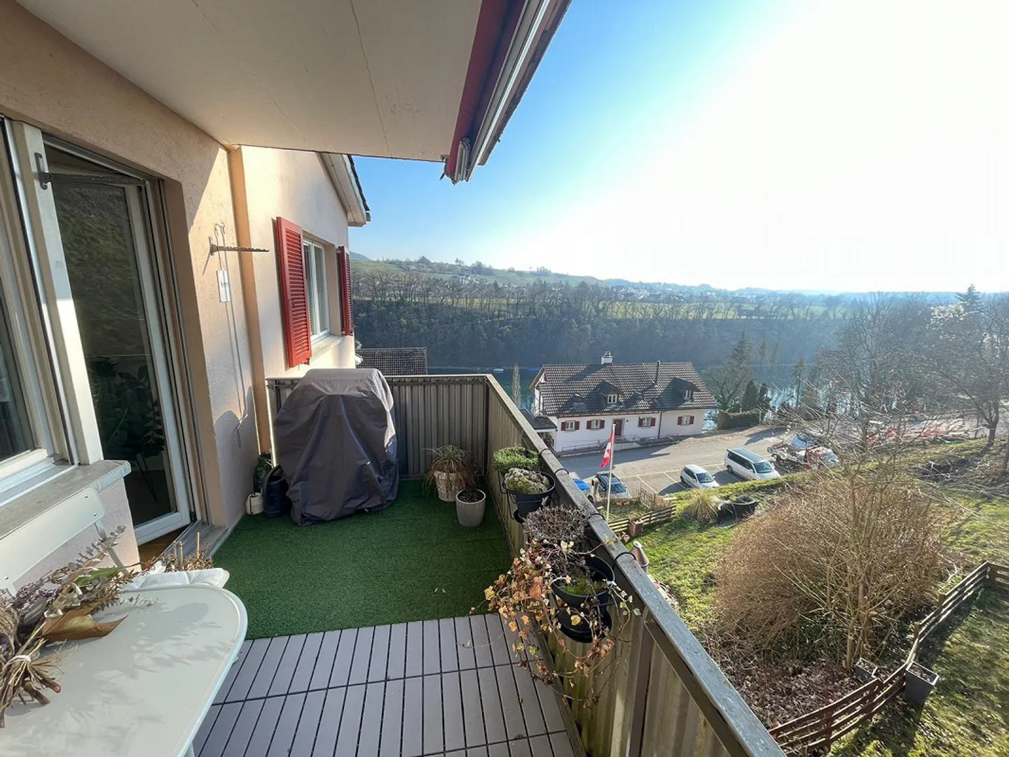 Renovierte Wohnung mit Rheinblick - Foto 1 von 10