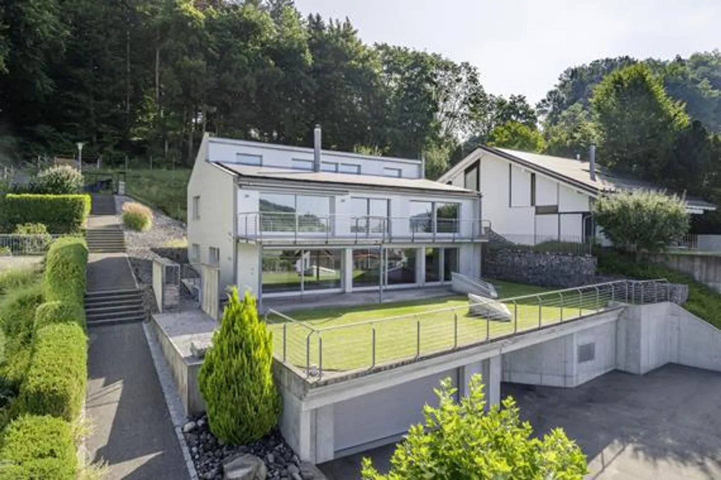 Dreamlike Panorama – Exclusive Villa with a Wide View - Photo 5 of 6