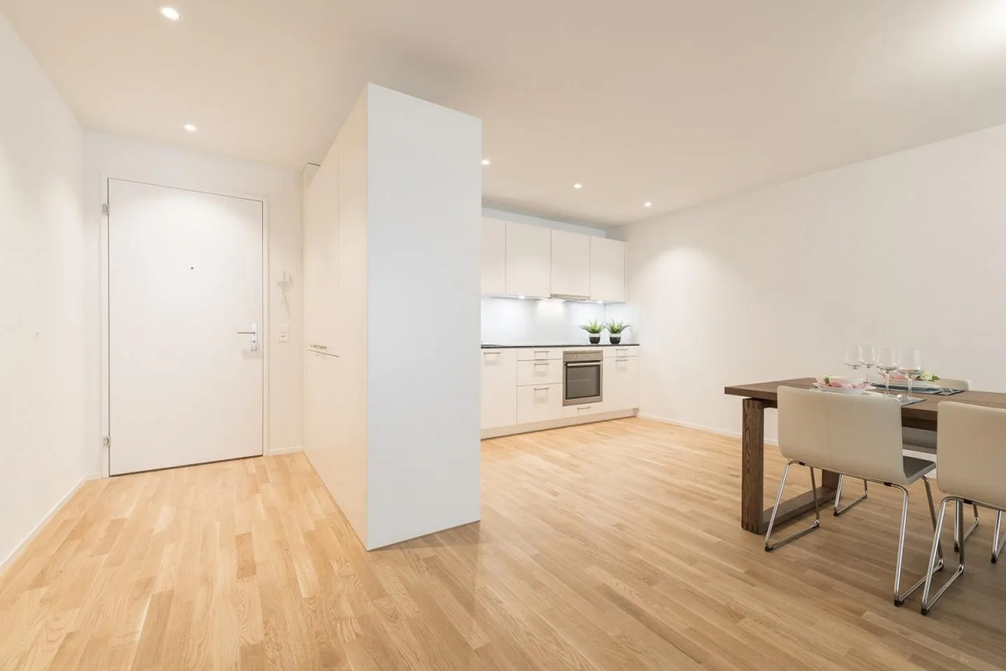 Penthouse apartment near city center - Photo 5 of 7