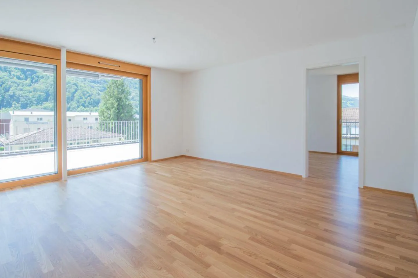 For Sun Worshippers - Spacious Penthouse Apartment - Photo 7 of 16