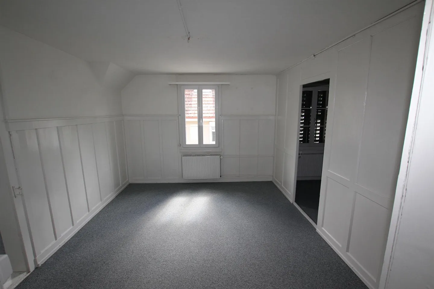 Charmante Dachwohnung - Foto 7 von 8