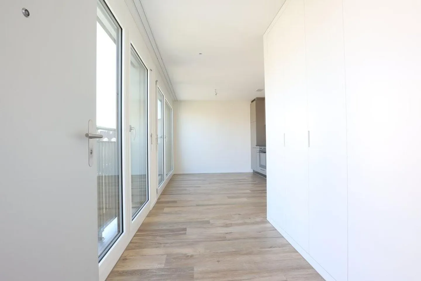 Moderne Wohnung Nähe Bahnhof Muttenz - Foto 3 von 9