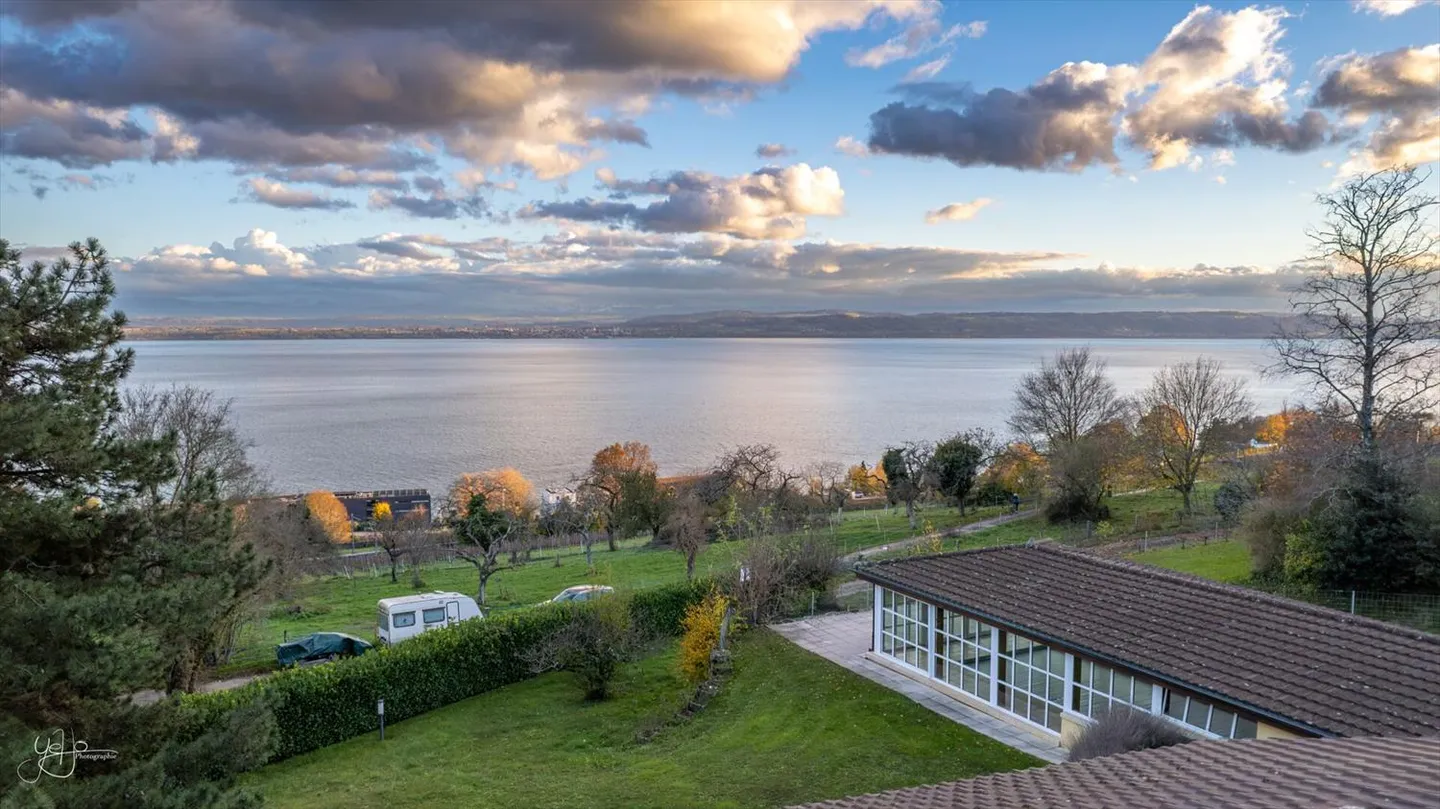 Villa indipendente con piscina e vista da sogno - Foto 2 di 13
