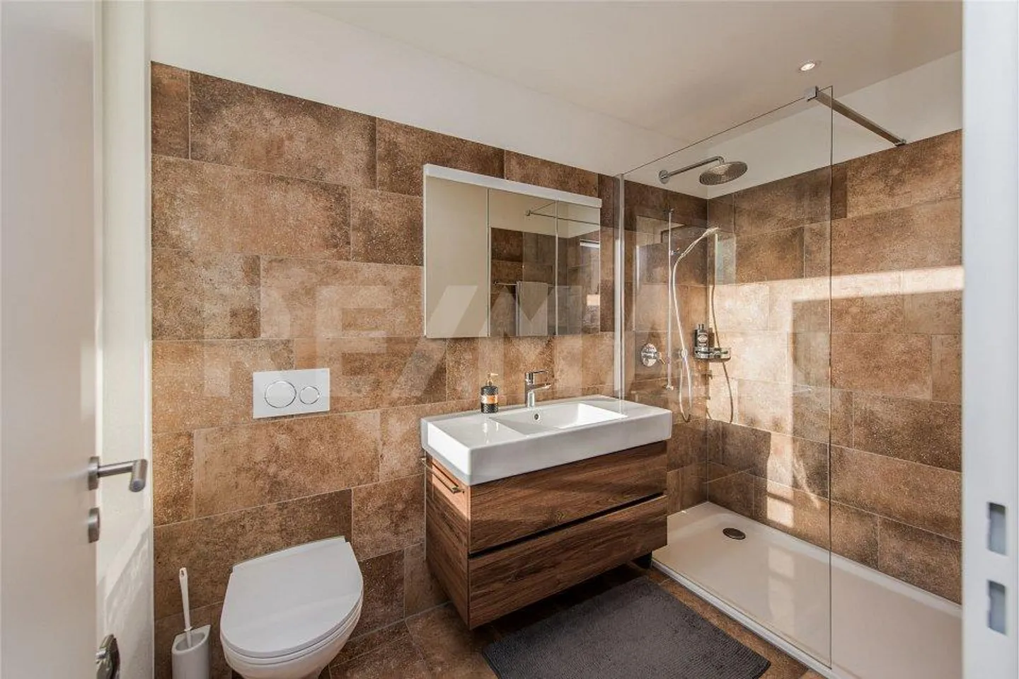 HOCHWERTIGE 4 ½ ZIMMER MINERGIE-WOHNUNG IM ERSTEN OBERGESCHOSS - Foto 6 von 12